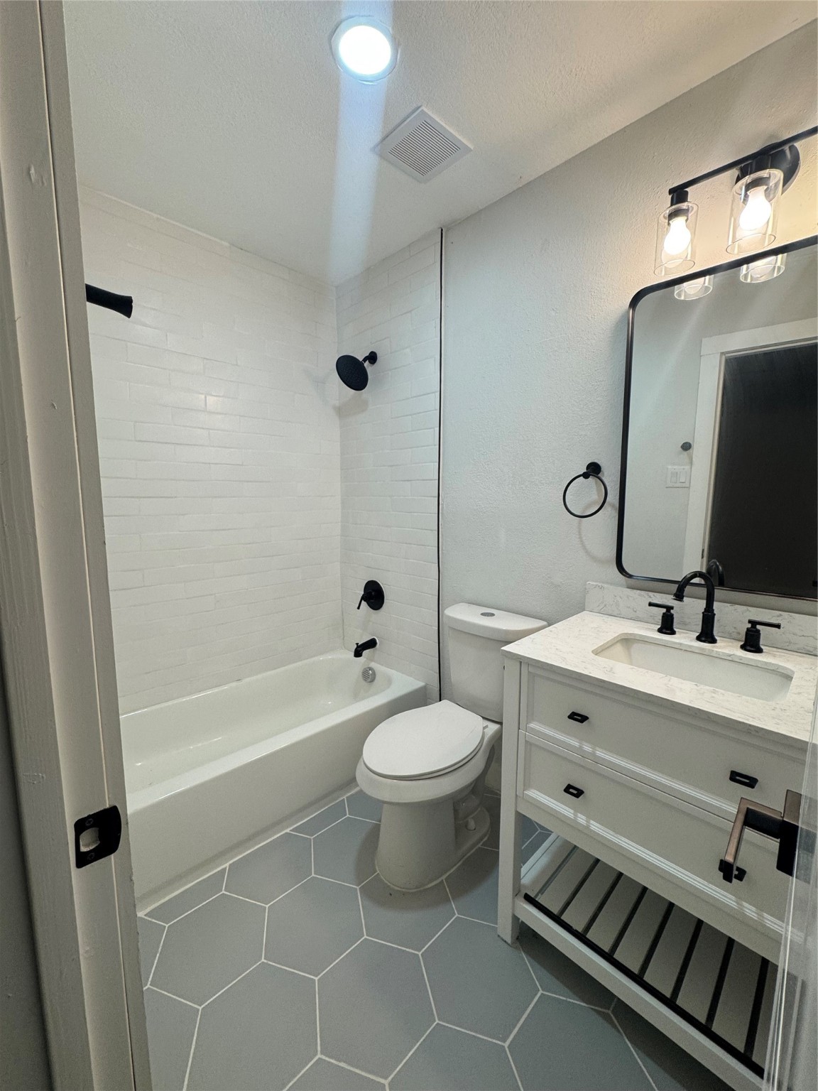 1906 Stovall Drive , Dallas, TX, 75216 | 20930871 | Realty Texas LLC