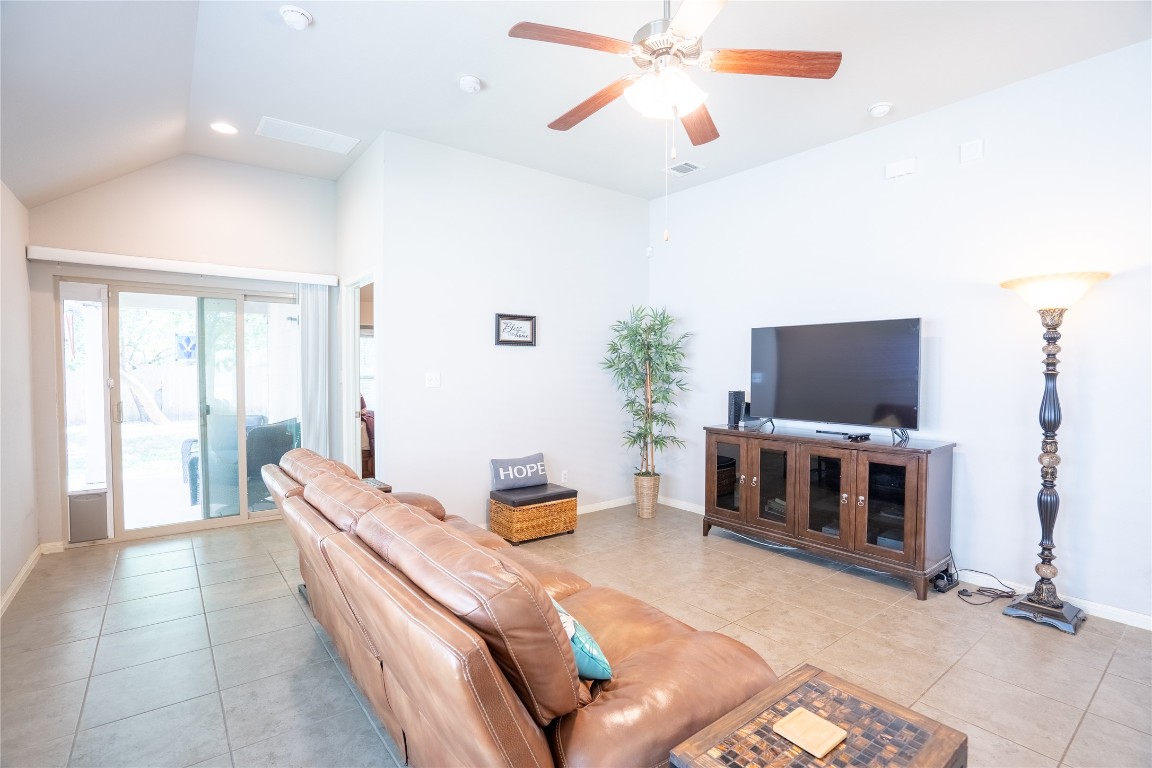 411 Tilly Lane , Buda, TX, 78610 | 2055726 | Realty Texas LLC