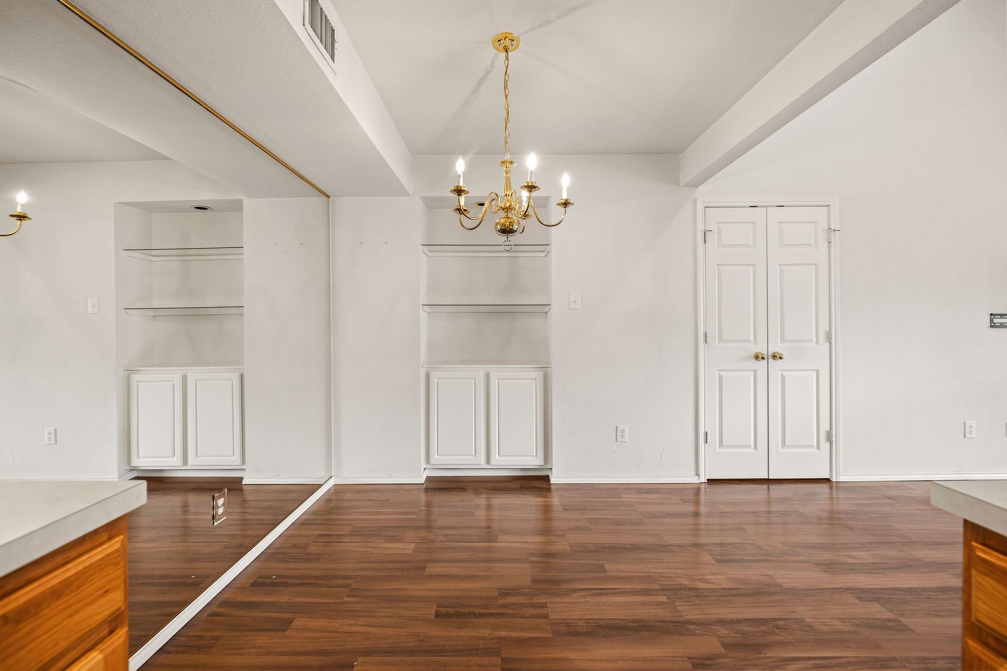 1120 Forest Creek Street , Benbrook, TX, 76126 | 20930819 | Realty Texas LLC