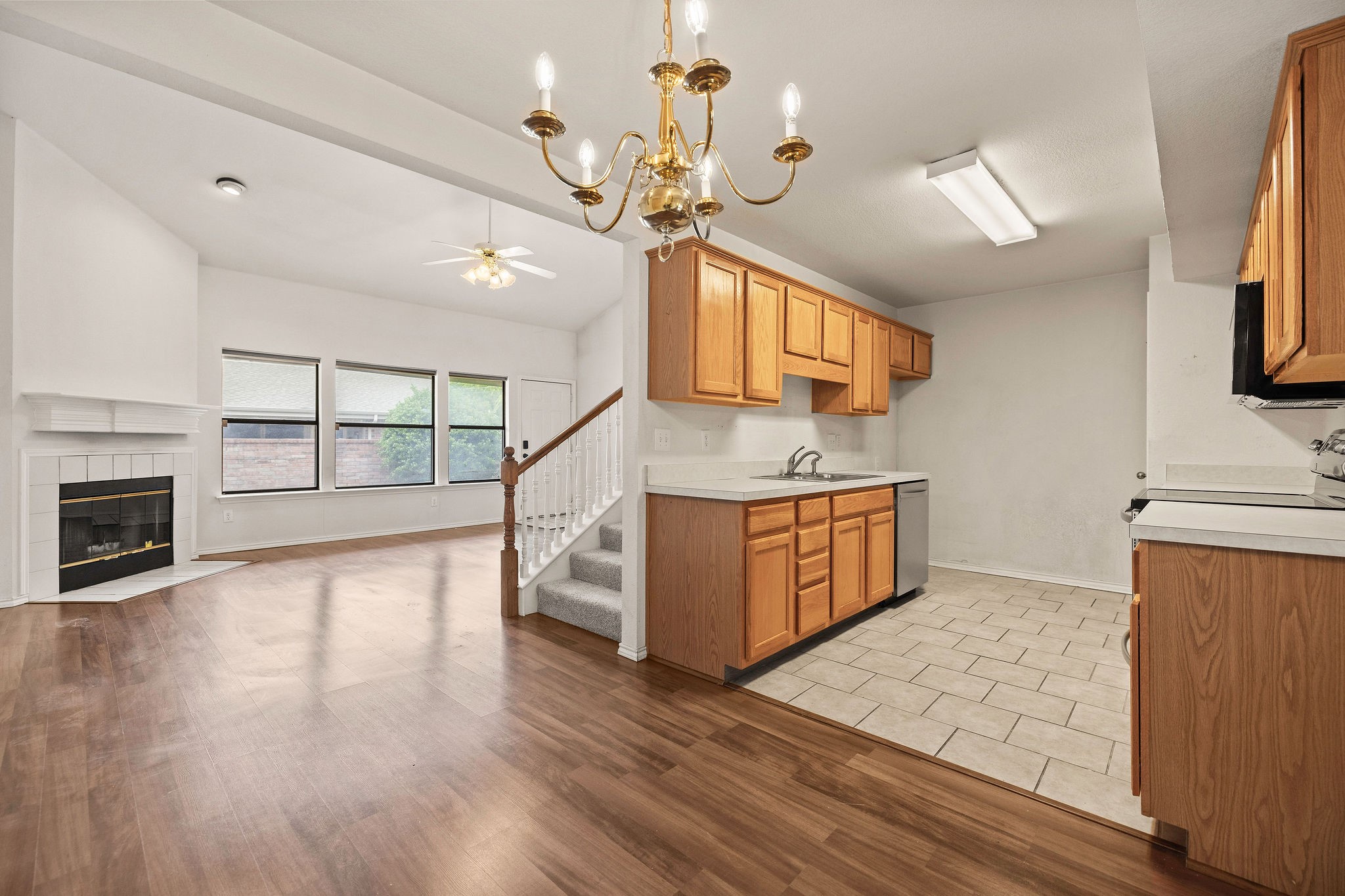 1120 Forest Creek Street , Benbrook, TX, 76126 | 20930819 | Realty Texas LLC