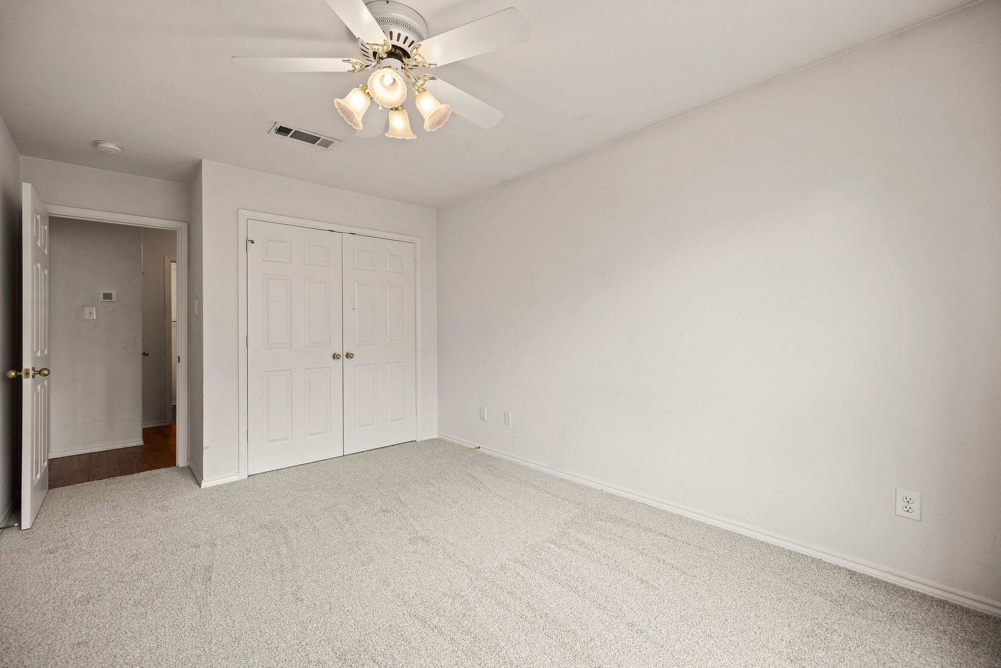 1120 Forest Creek Street , Benbrook, TX, 76126 | 20930819 | Realty Texas LLC