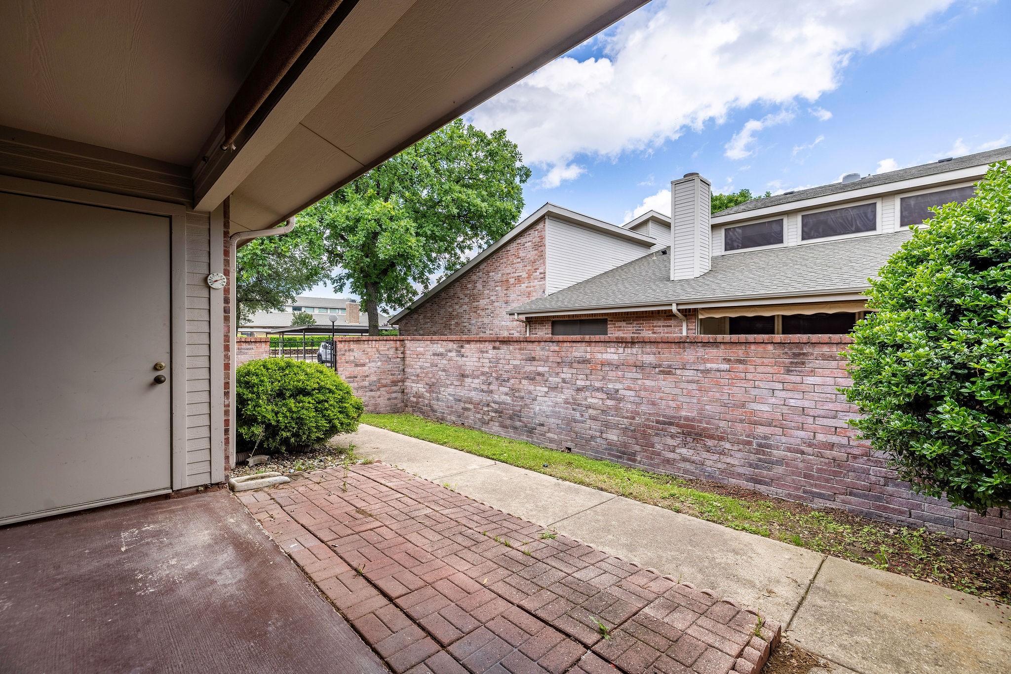 1120 Forest Creek Street , Benbrook, TX, 76126 | 20930819 | Realty Texas LLC