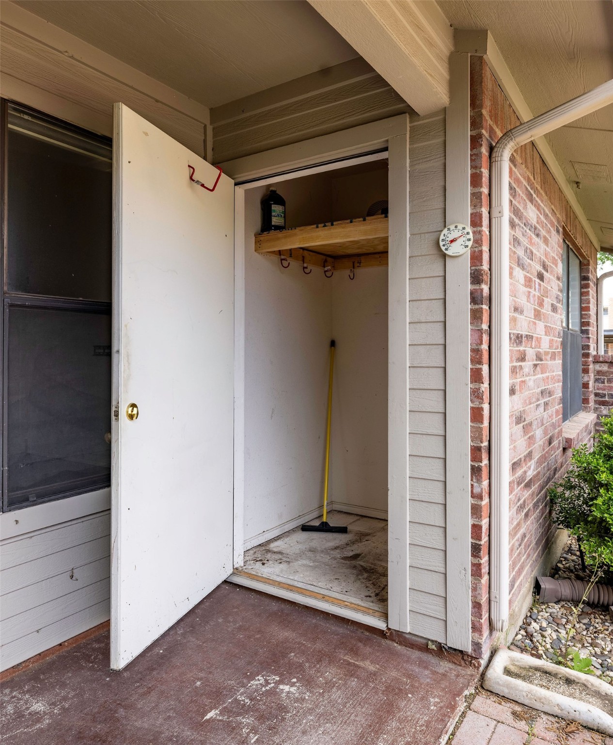 1120 Forest Creek Street , Benbrook, TX, 76126 | 20930819 | Realty Texas LLC