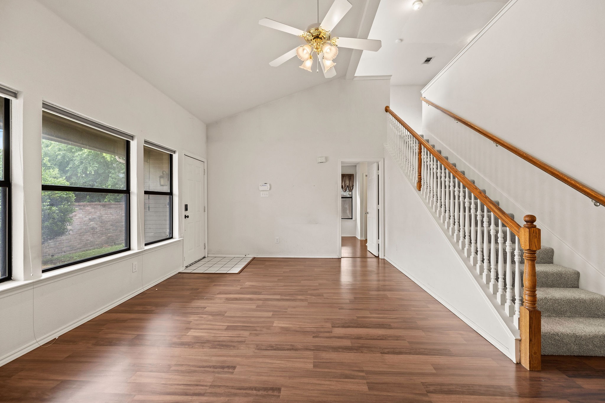 1120 Forest Creek Street , Benbrook, TX, 76126 | 20930819 | Realty Texas LLC