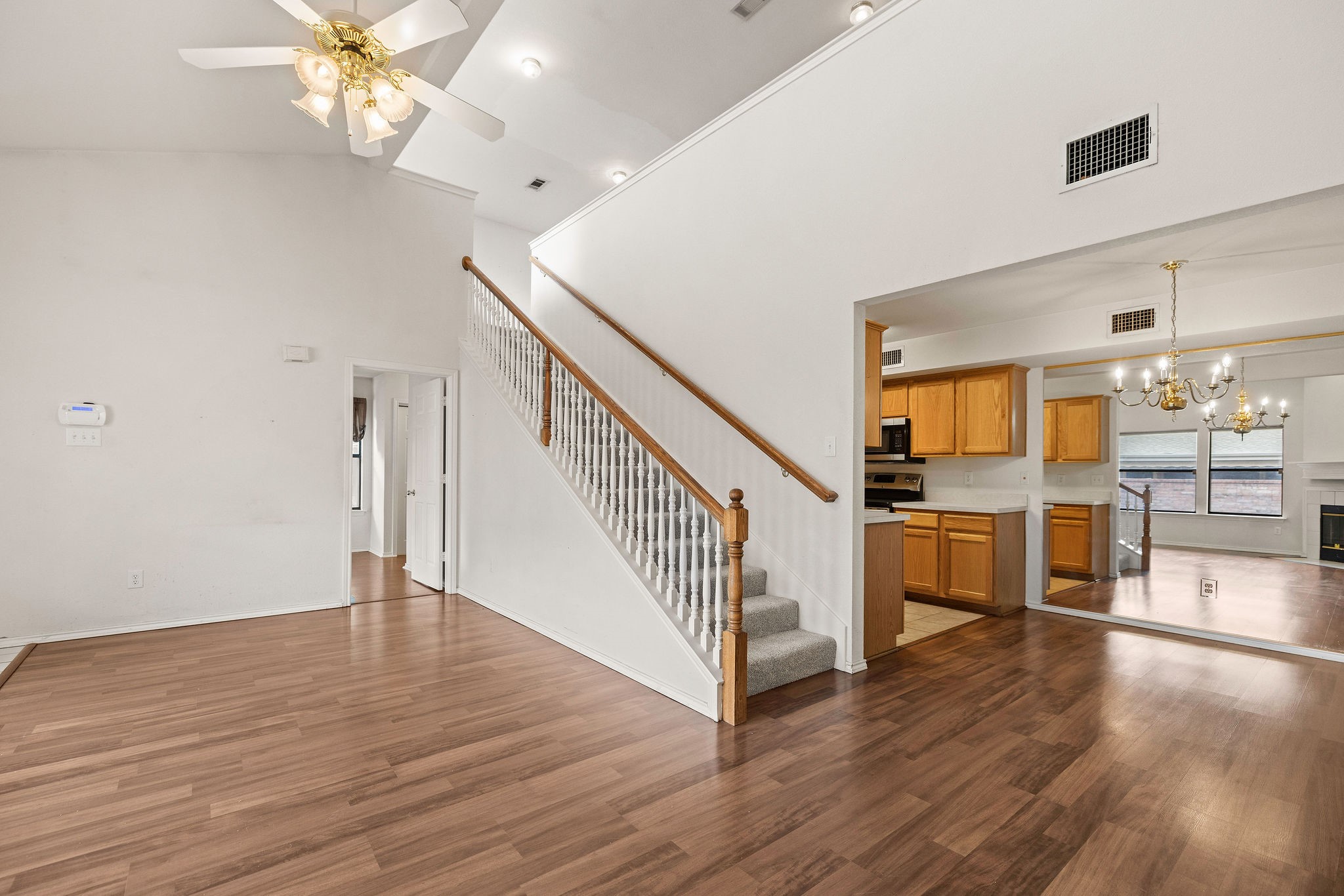 1120 Forest Creek Street , Benbrook, TX, 76126 | 20930819 | Realty Texas LLC