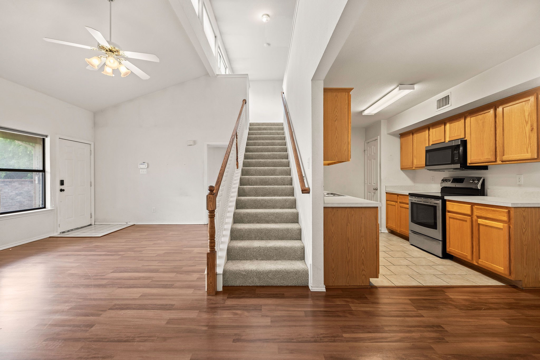 1120 Forest Creek Street , Benbrook, TX, 76126 | 20930819 | Realty Texas LLC
