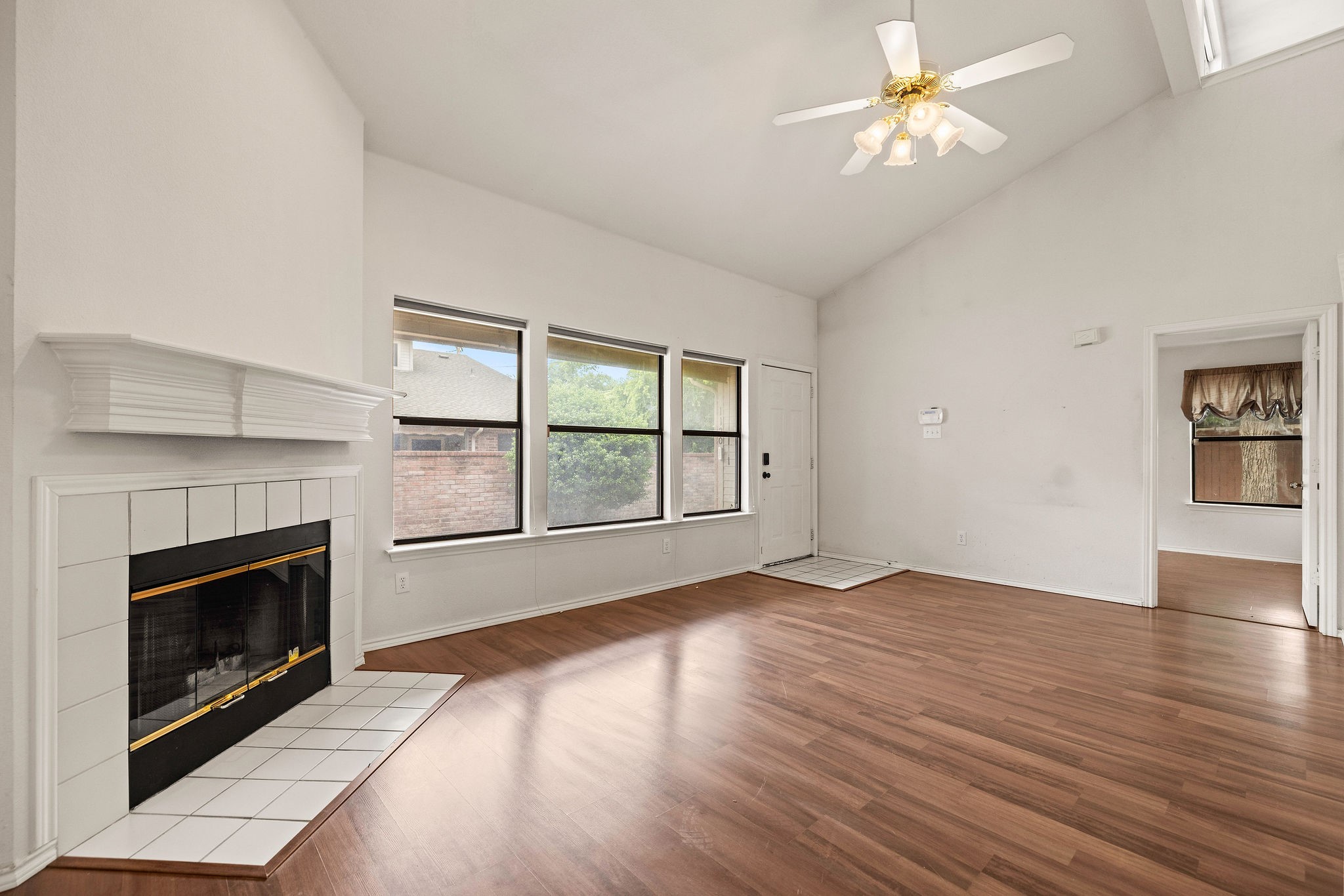 1120 Forest Creek Street , Benbrook, TX, 76126 | 20930819 | Realty Texas LLC