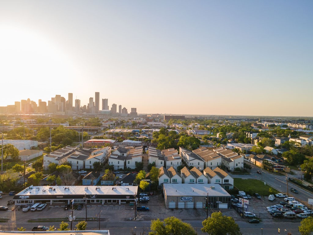 94 N Hutcheson Street , Houston, TX, 77003 | 76989914 | Realty Texas LLC