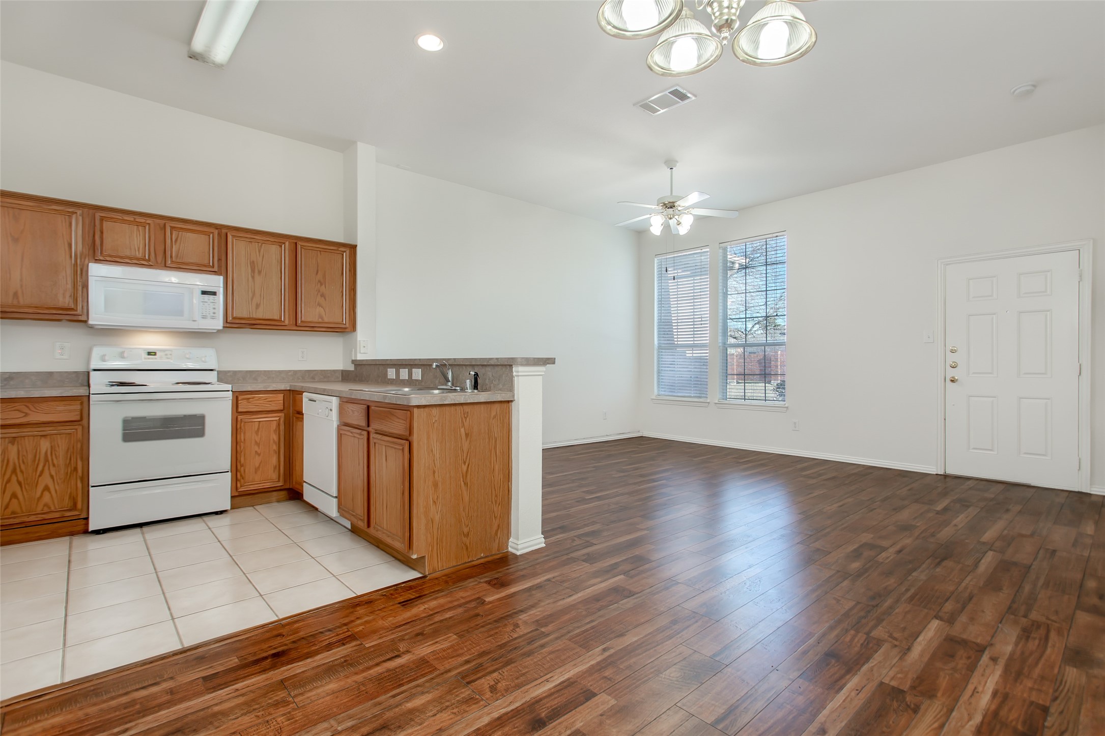 1727 Preston On The Lake Boulevard , Little Elm, TX, 75068 | 20929956 | Realty Texas LLC