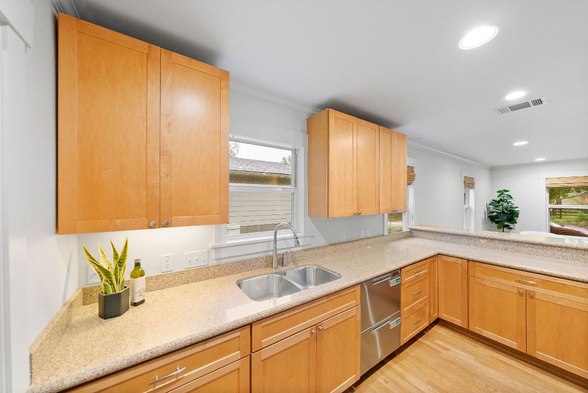 101 W 55th Street , Austin, TX, 78751 | 5792629 | Realty Texas LLC