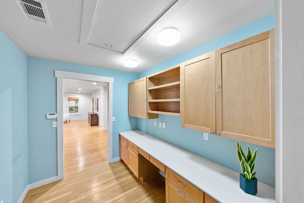 101 W 55th Street , Austin, TX, 78751 | 5792629 | Realty Texas LLC