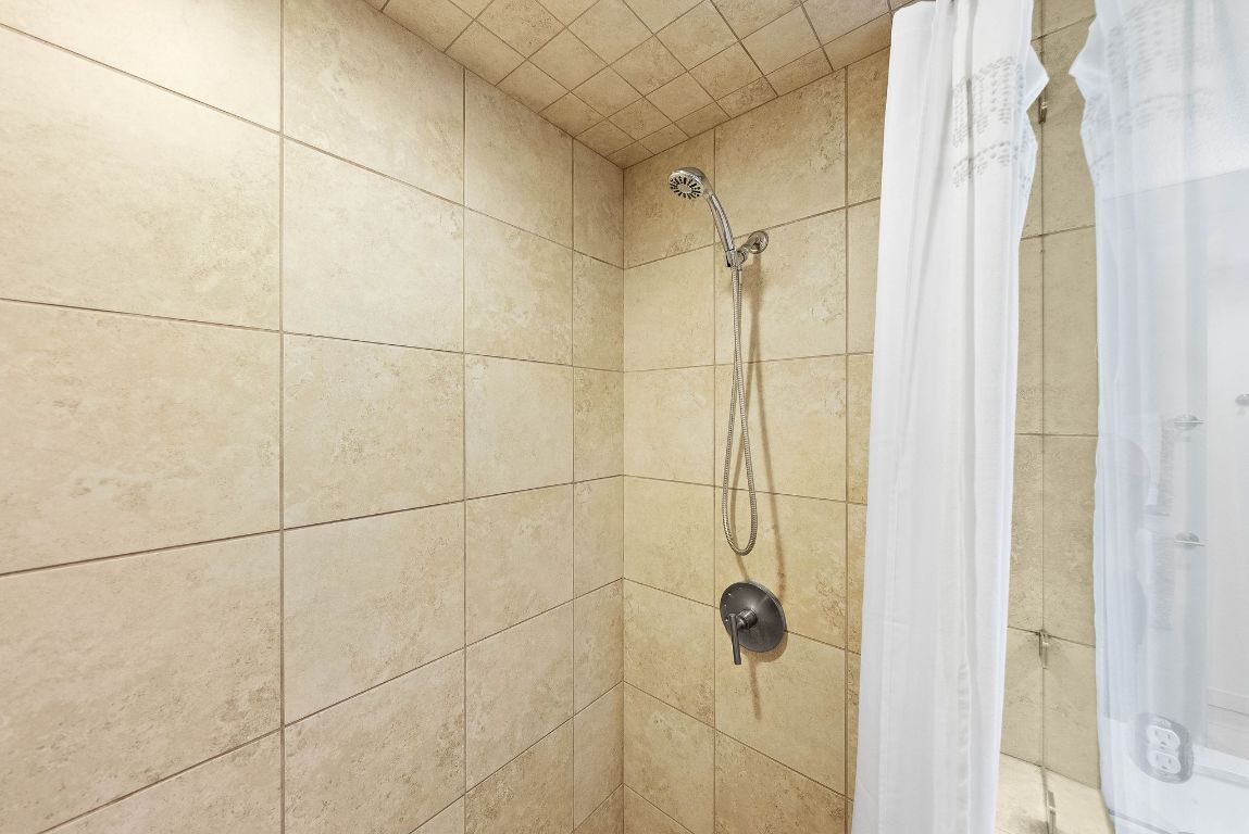 101 W 55th Street , Austin, TX, 78751 | 5792629 | Realty Texas LLC