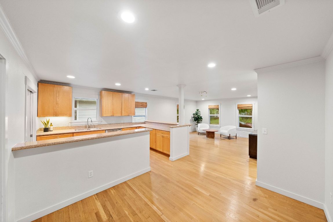 101 W 55th Street , Austin, TX, 78751 | 5792629 | Realty Texas LLC