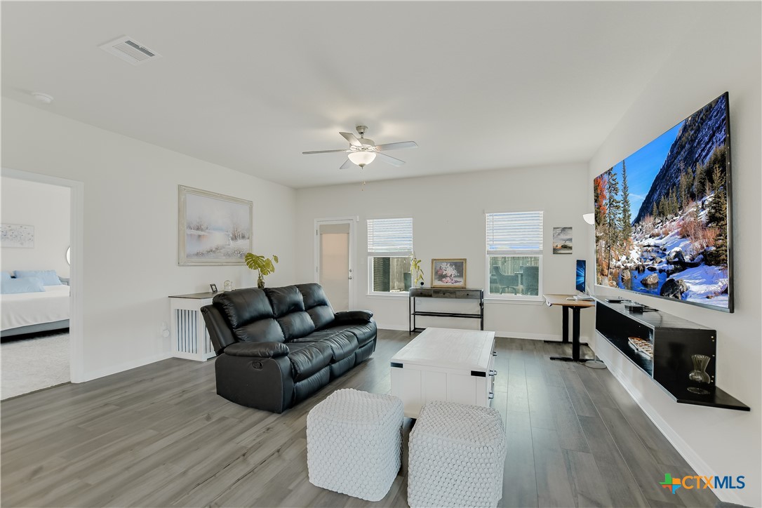 104 Hannah Trail , Georgetown, TX, 78628 | 578289 | Realty Texas LLC
