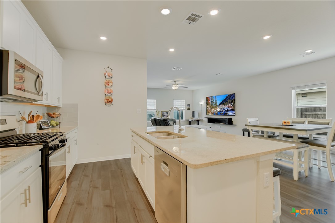 104 Hannah Trail , Georgetown, TX, 78628 | 578289 | Realty Texas LLC