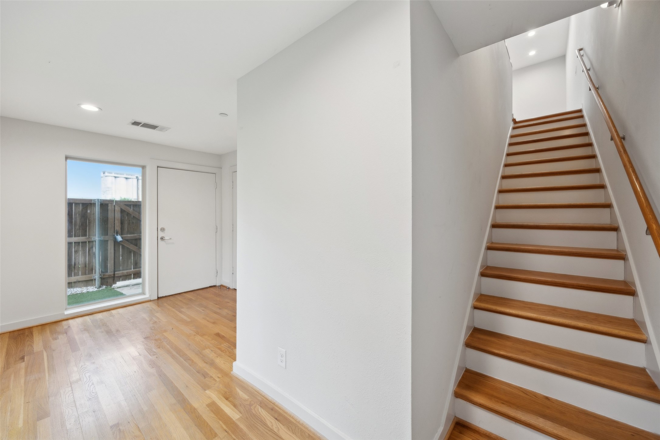 1803 Richardson Avenue 101 , Dallas, TX, 75215 | 20931067 | Realty Texas LLC
