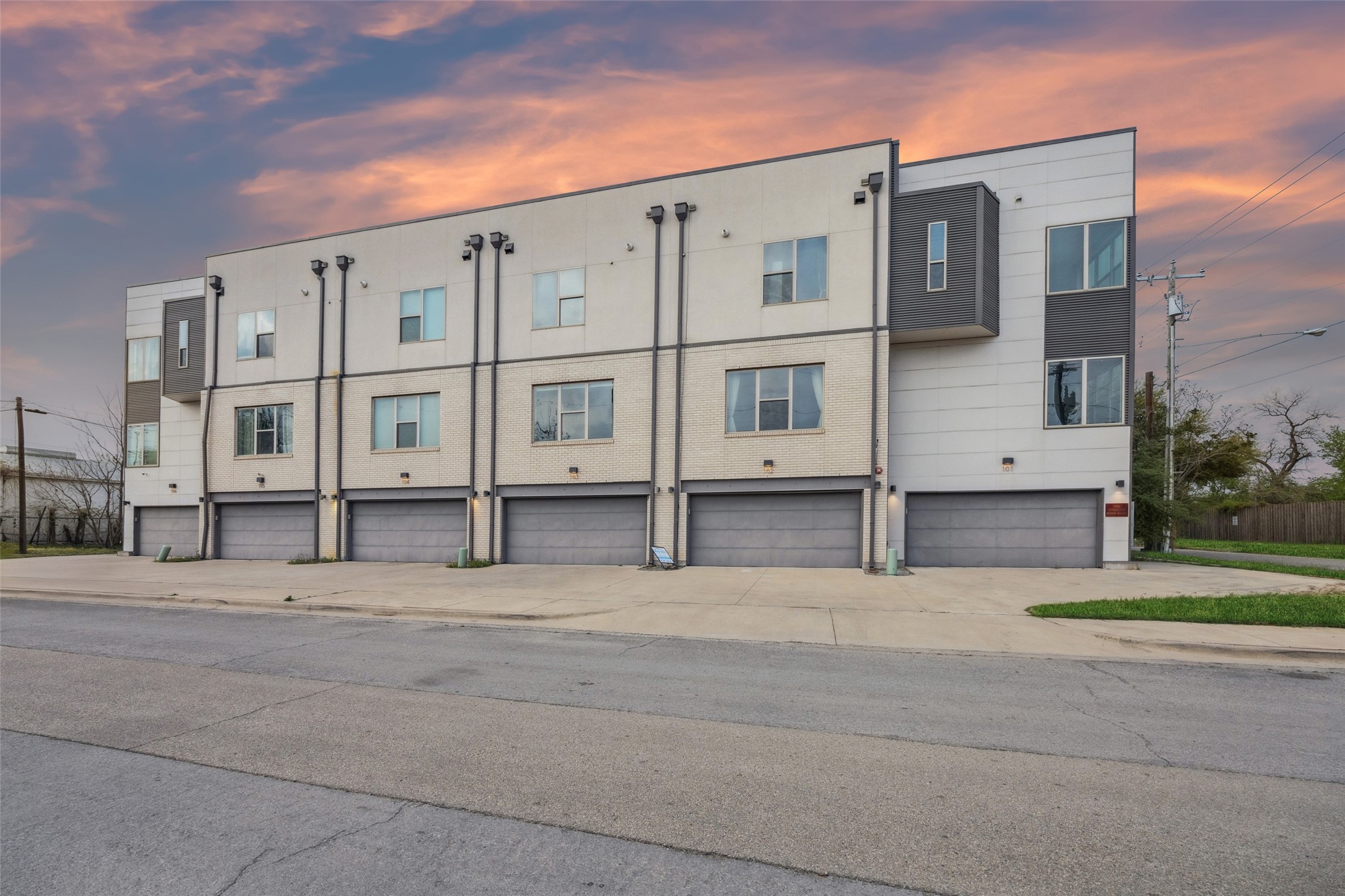1803 Richardson Avenue 101 , Dallas, TX, 75215 | 20931067 | Realty Texas LLC