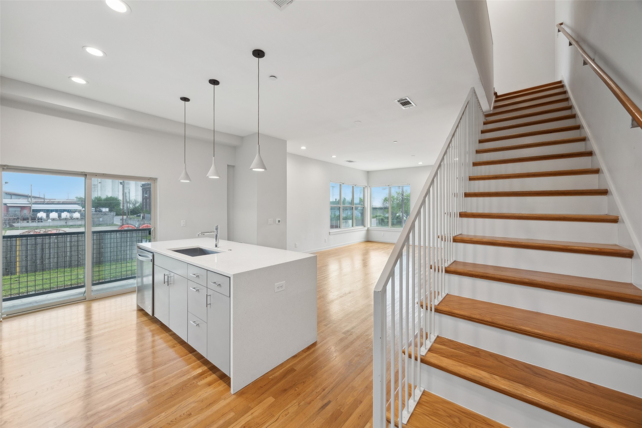 1803 Richardson Avenue 101 , Dallas, TX, 75215 | 20931067 | Realty Texas LLC