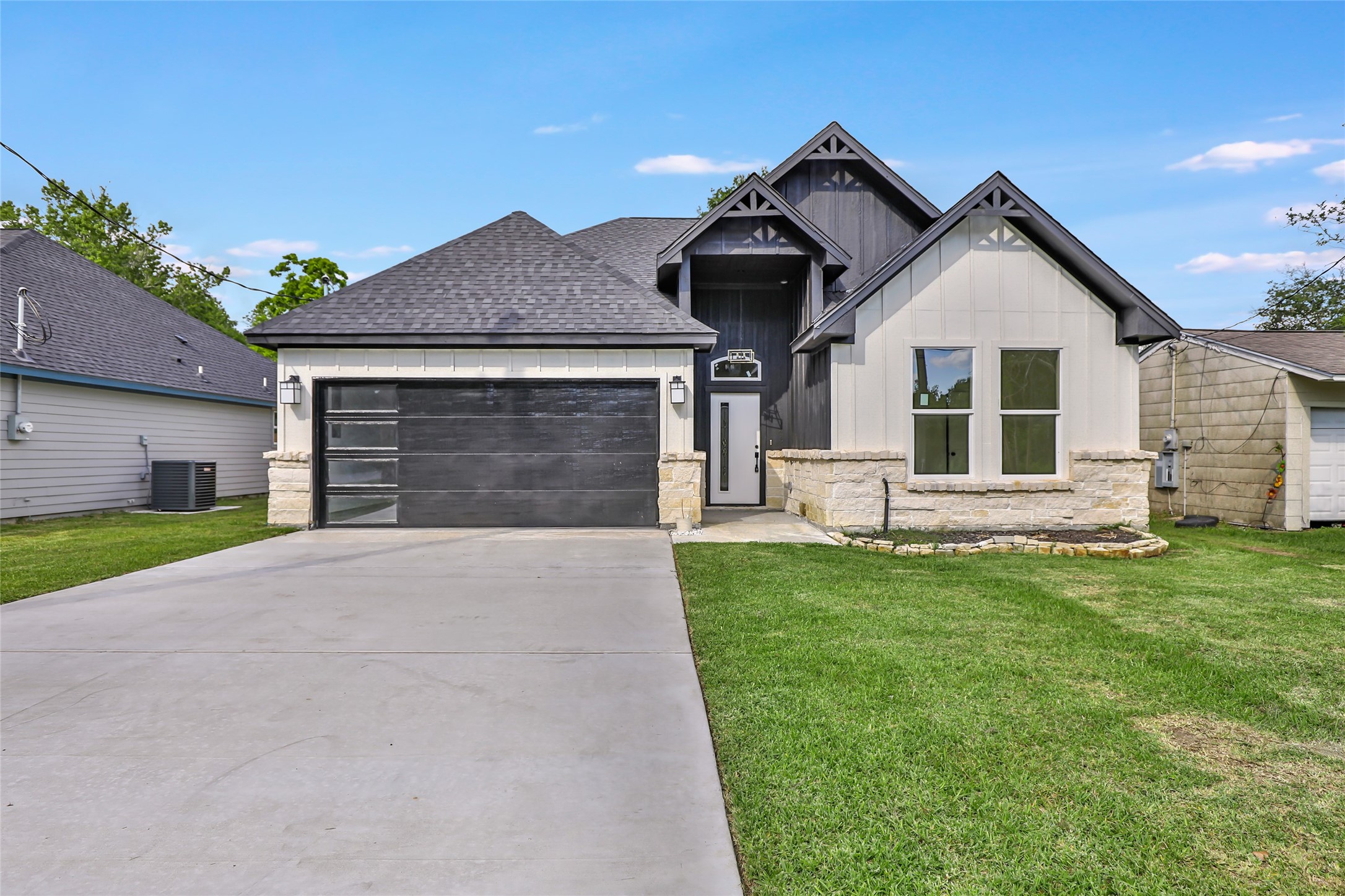1107 N Main Street, Dayton, TX, 77535 | 10393938 | Realty Texas LLC