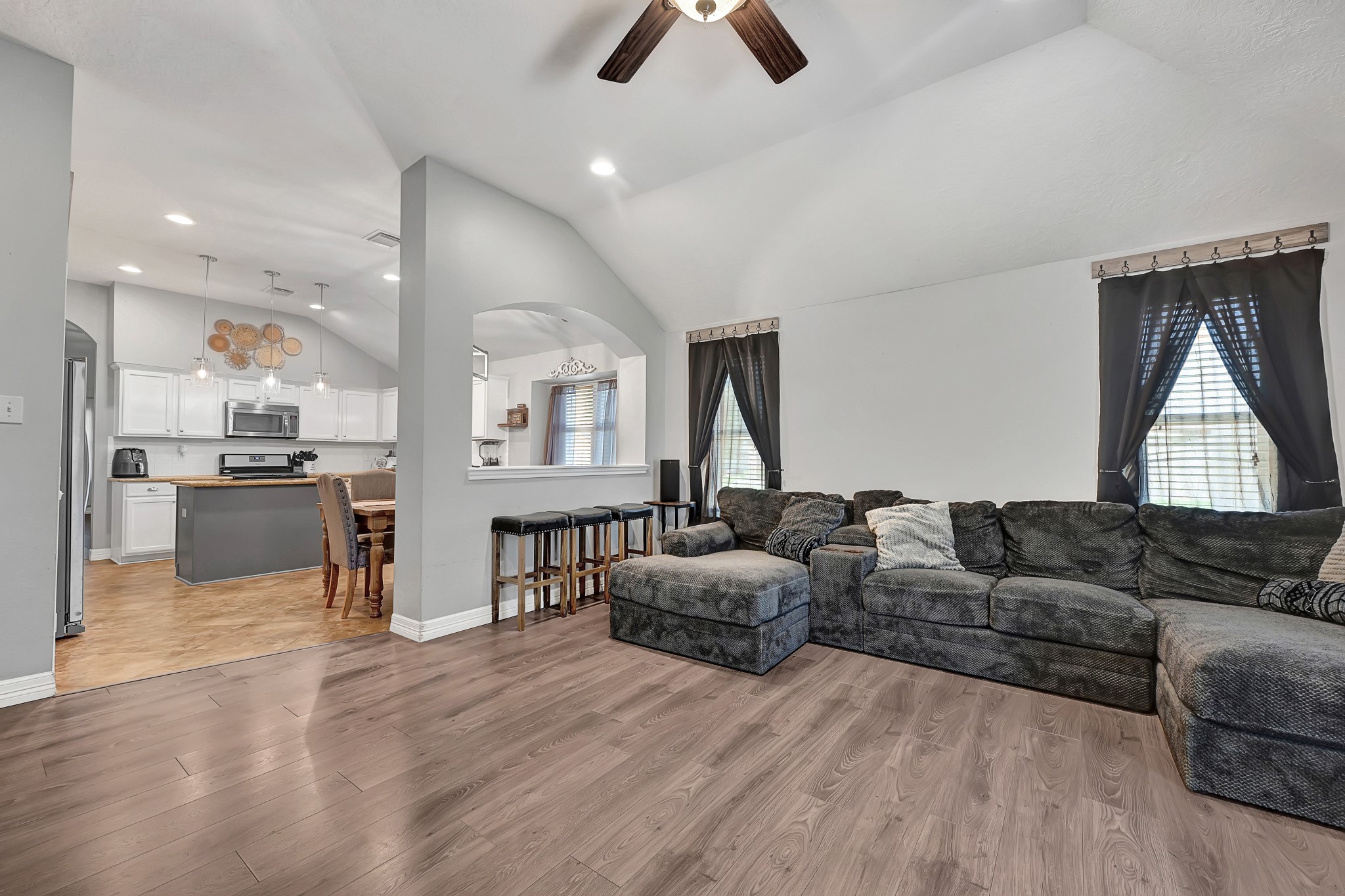 2201 Piney Wood Dr Drive , Deer Park, TX, 77536 | 36374100 | Realty Texas LLC