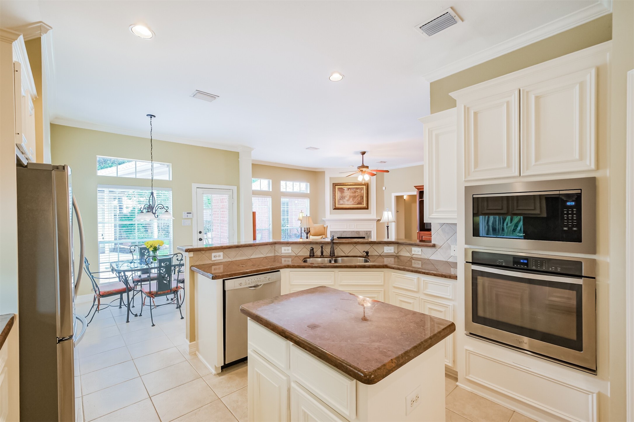 1823 Birnam Glen Drive , Sugar Land, TX, 77479 | 87217233 | Realty Texas LLC