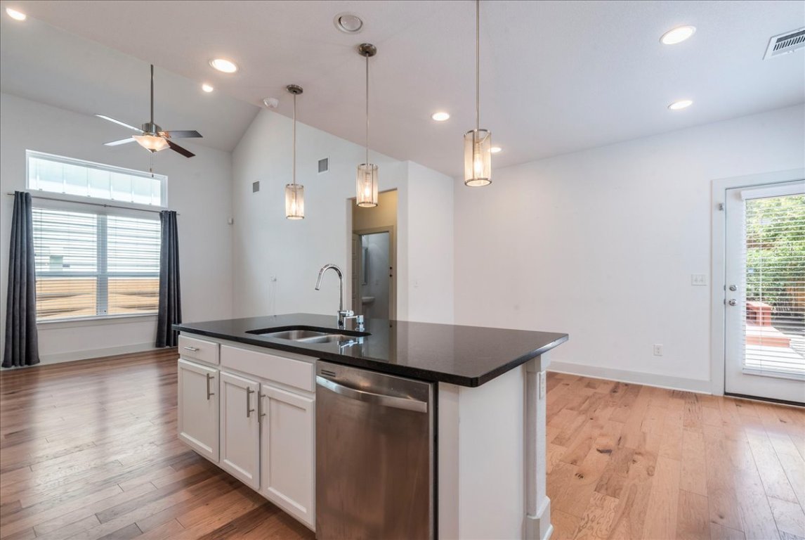 6007 Duncanville Pass , Austin, TX, 78745 | 2697873 | Realty Texas LLC