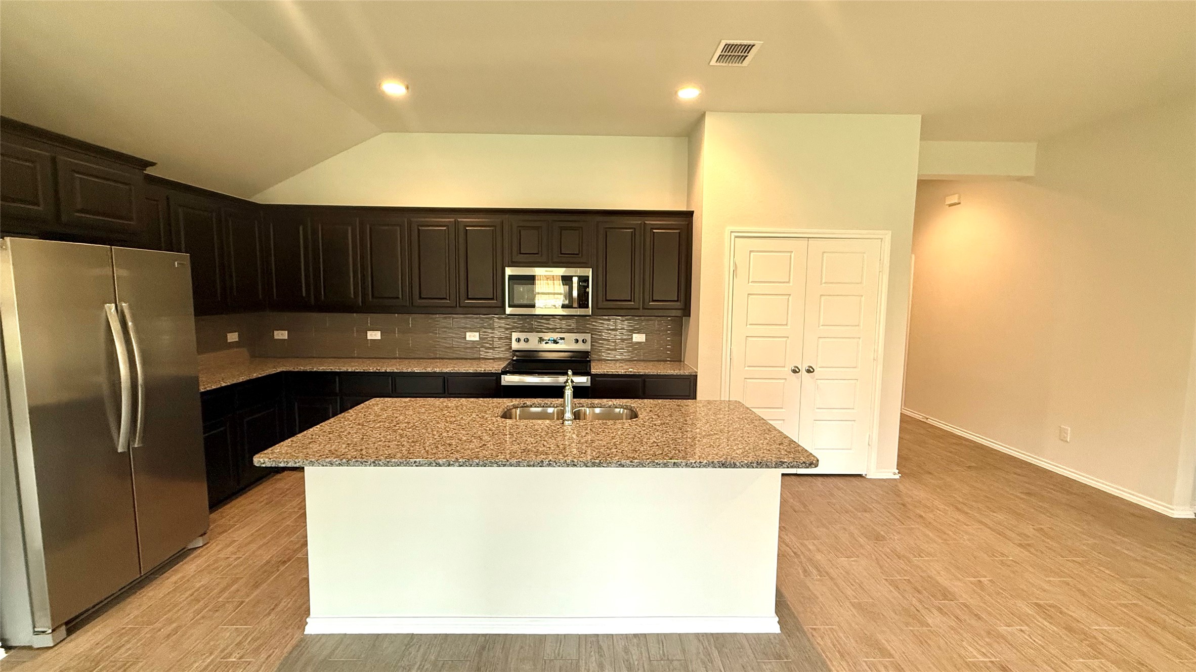 1620 Elle Lane , Aubrey, TX, 76227 | 20917705 | Realty Texas LLC