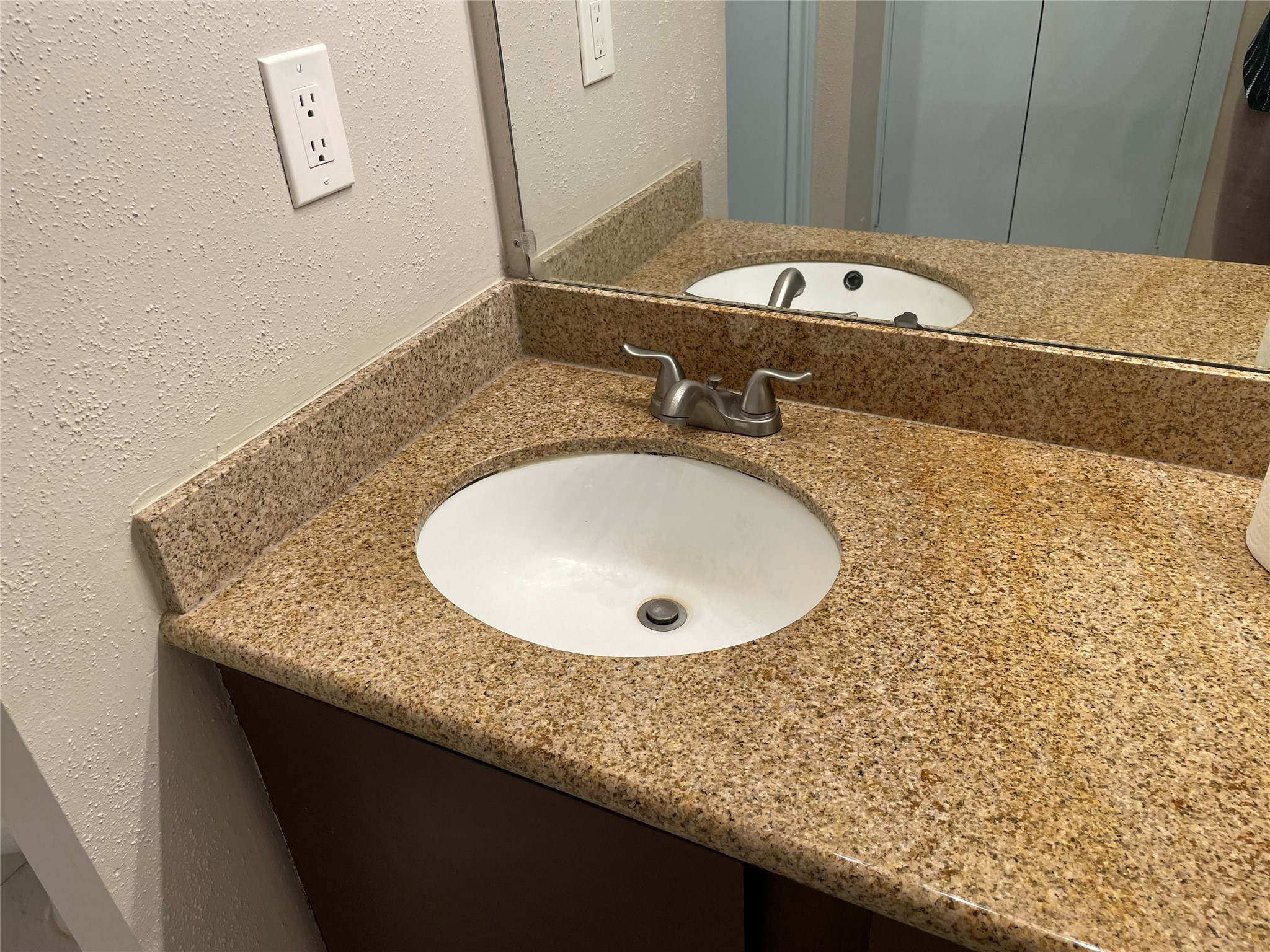 7950 N Stadium Drive 210 , Houston, TX, 77030 | 52282174 | Realty Texas LLC