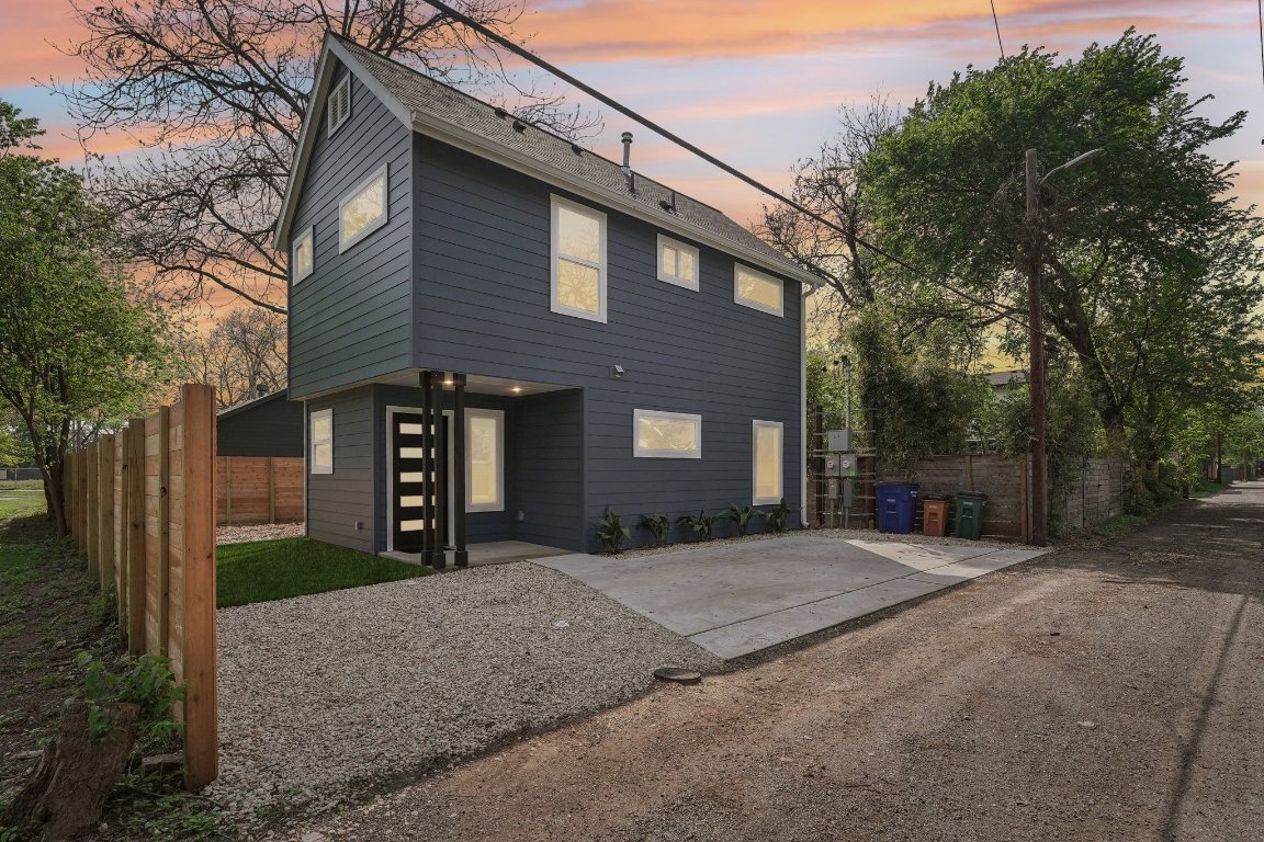2312 Canterbury St #B , Austin, TX, 78702 | 8232080 | Realty Texas LLC