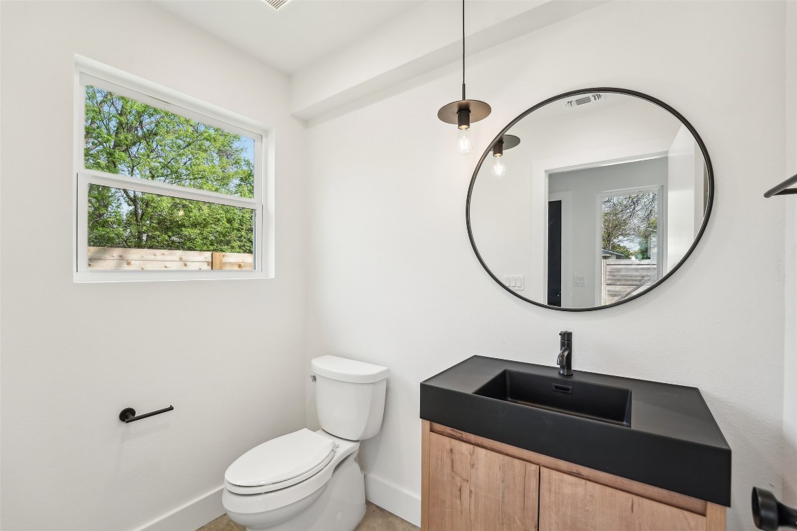 2312 Canterbury St #B , Austin, TX, 78702 | 8232080 | Realty Texas LLC