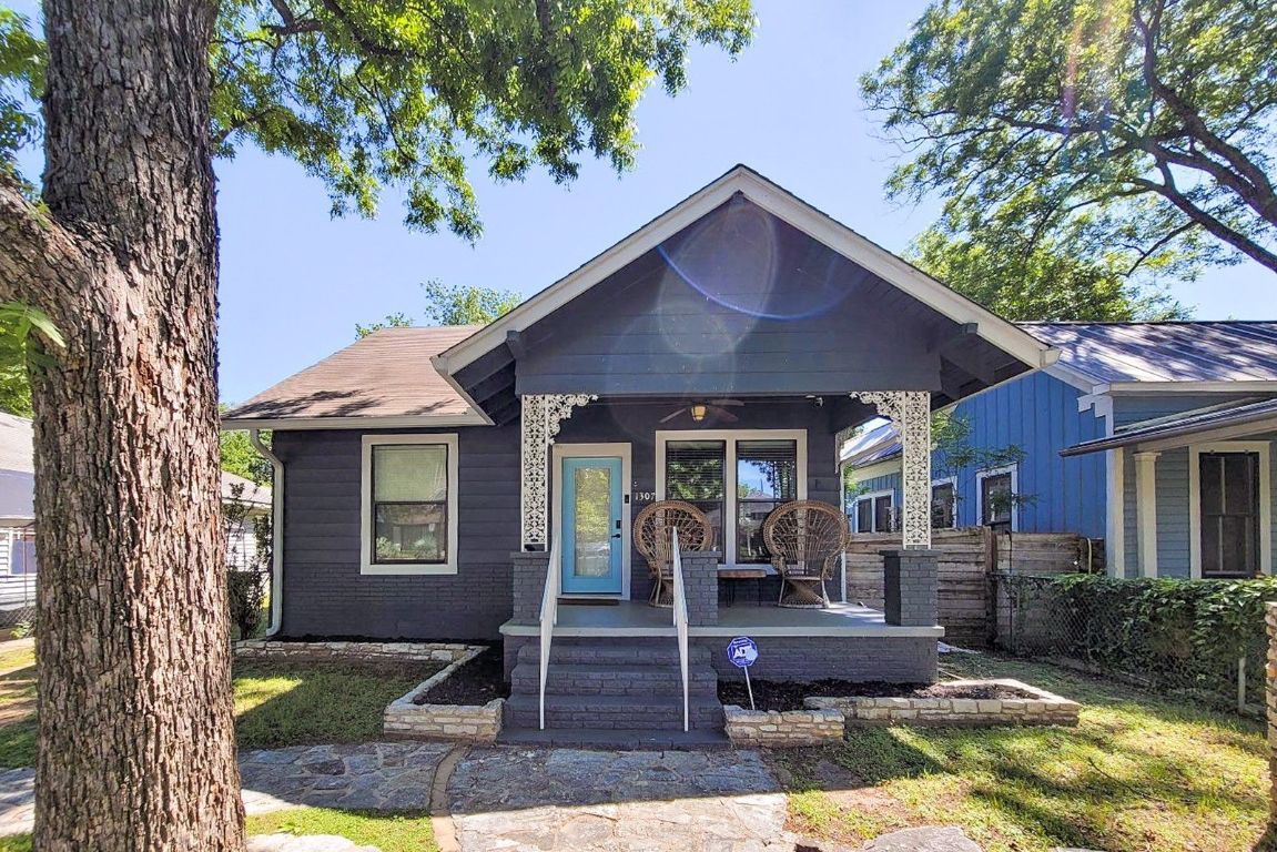 1307 E 2nd Street , Austin, TX, 78702 | 8954826 | Realty Texas LLC