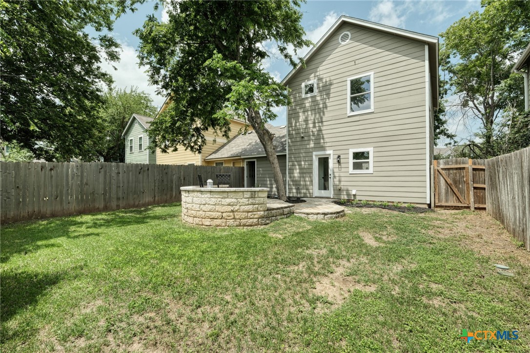 1008 E 3rd St , Georgetown, TX, 78626 | 579620 | Realty Texas LLC