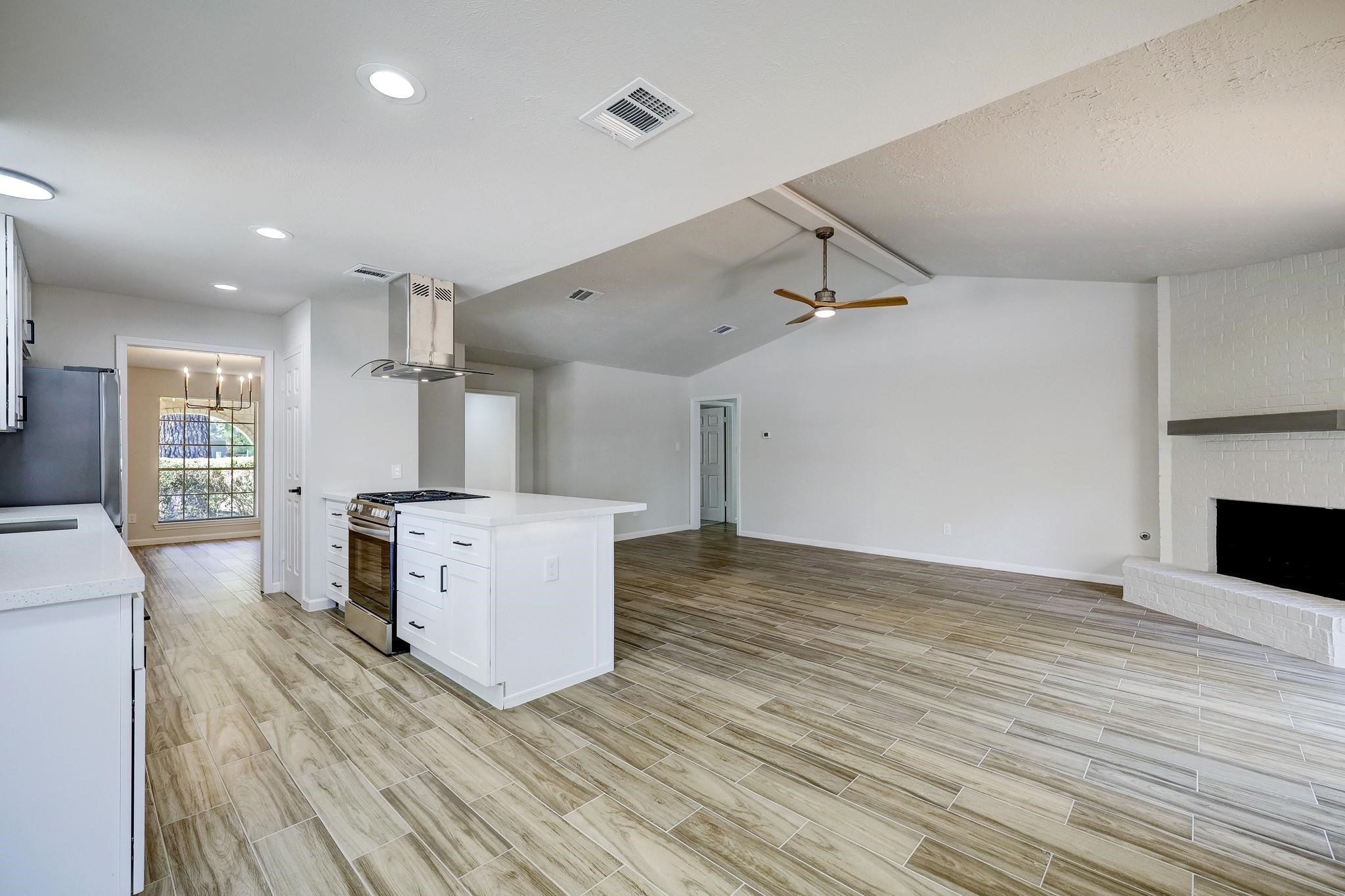9723 Galston Lane , Spring, TX, 77379 | 40186281 | Realty Texas LLC