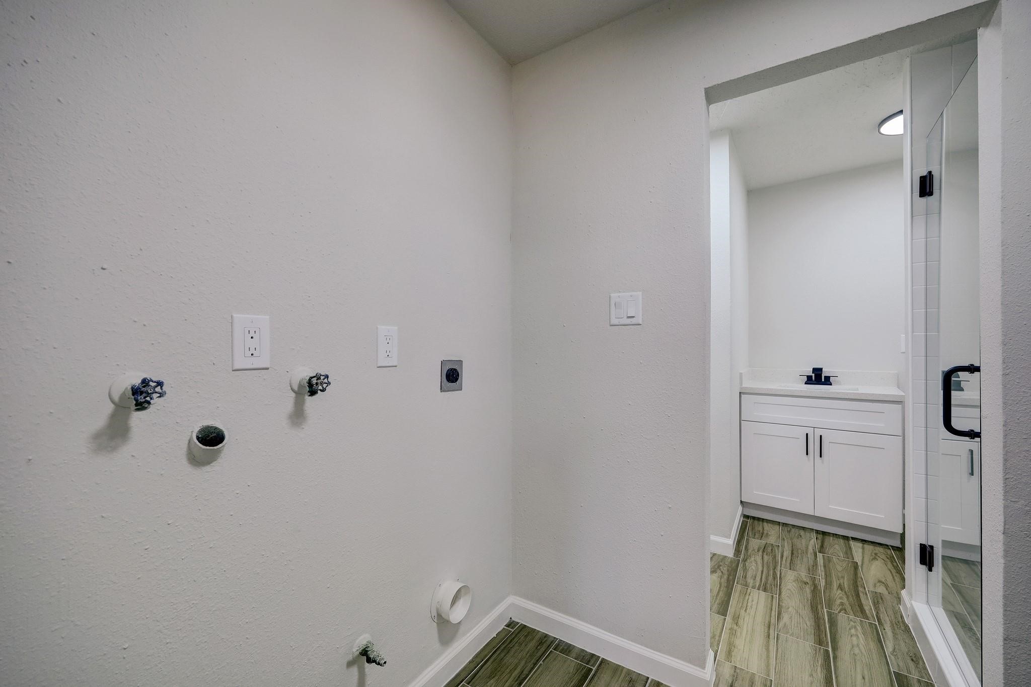 9723 Galston Lane , Spring, TX, 77379 | 40186281 | Realty Texas LLC