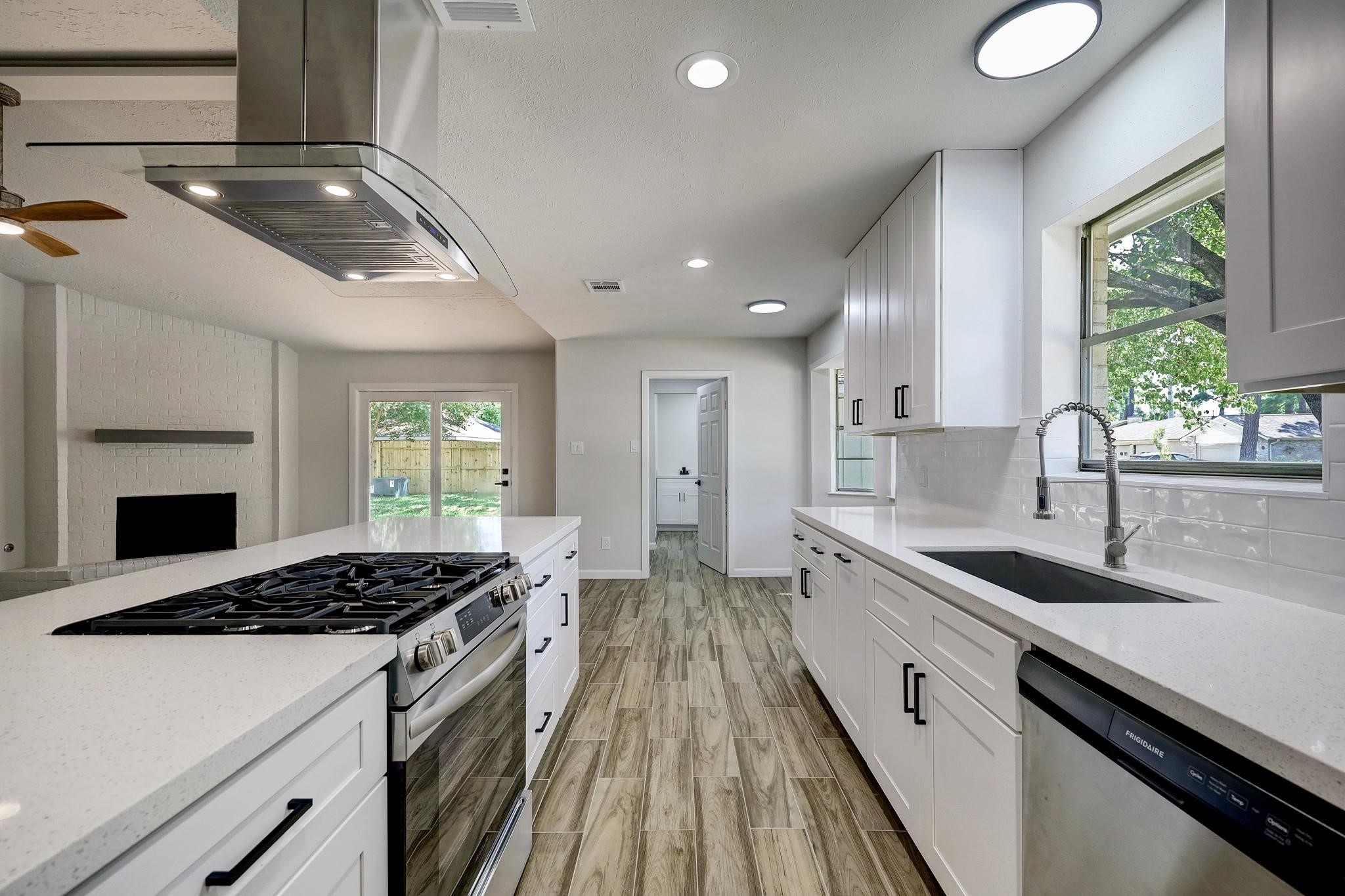 9723 Galston Lane , Spring, TX, 77379 | 40186281 | Realty Texas LLC