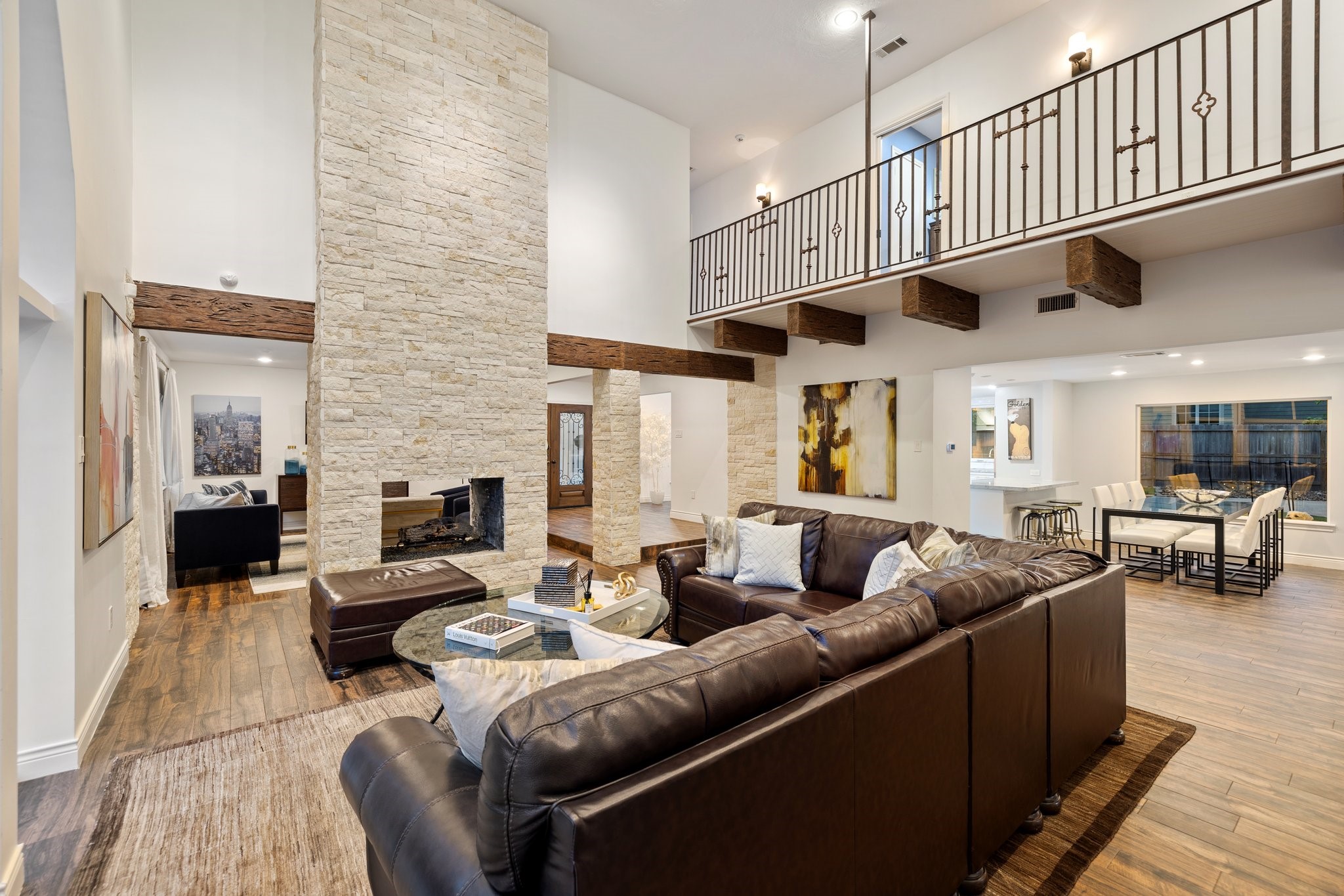 2 Warrenton Drive , Houston, TX, 77024 | 54242710 | Realty Texas LLC