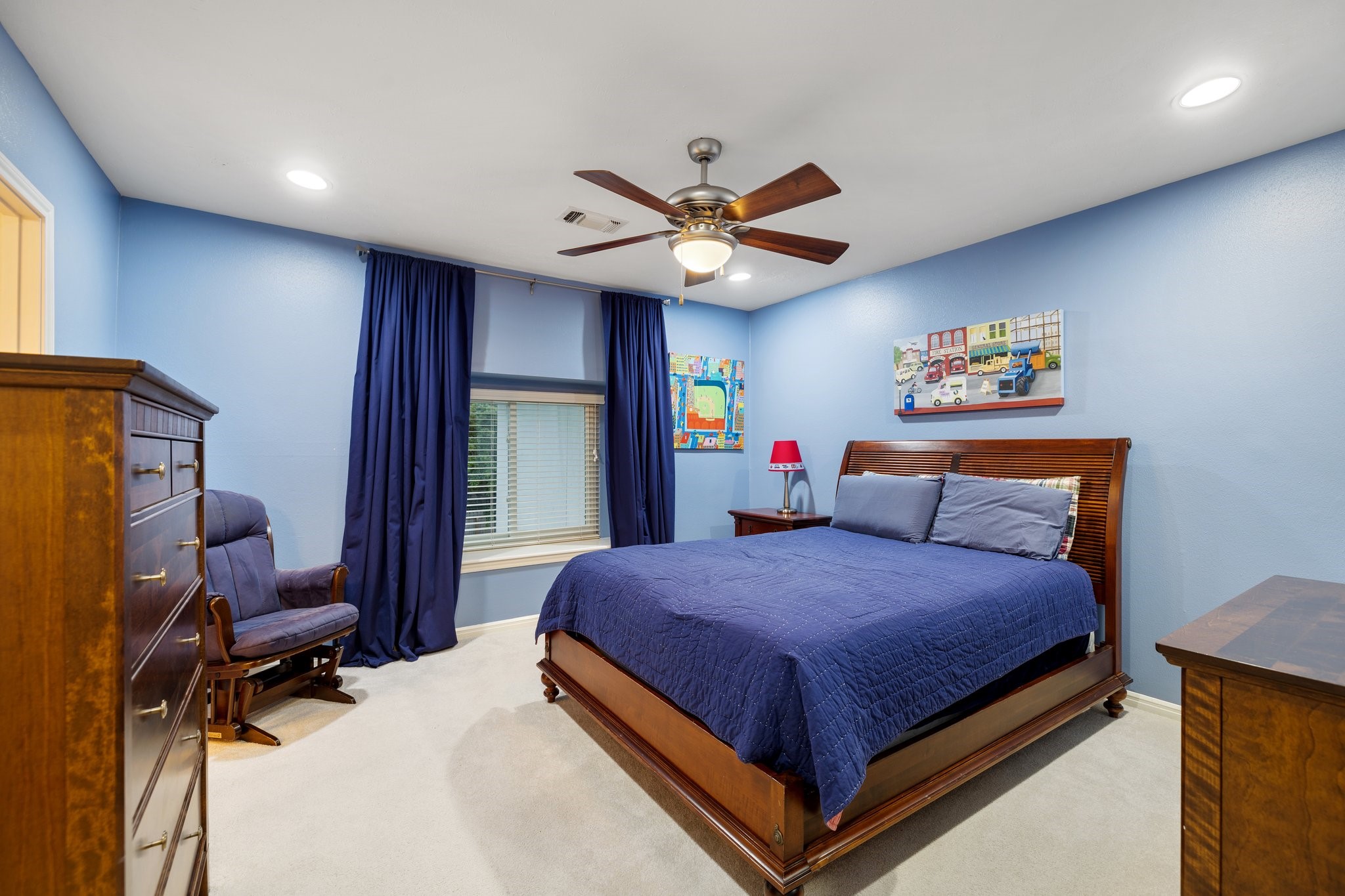 2 Warrenton Drive , Houston, TX, 77024 | 54242710 | Realty Texas LLC