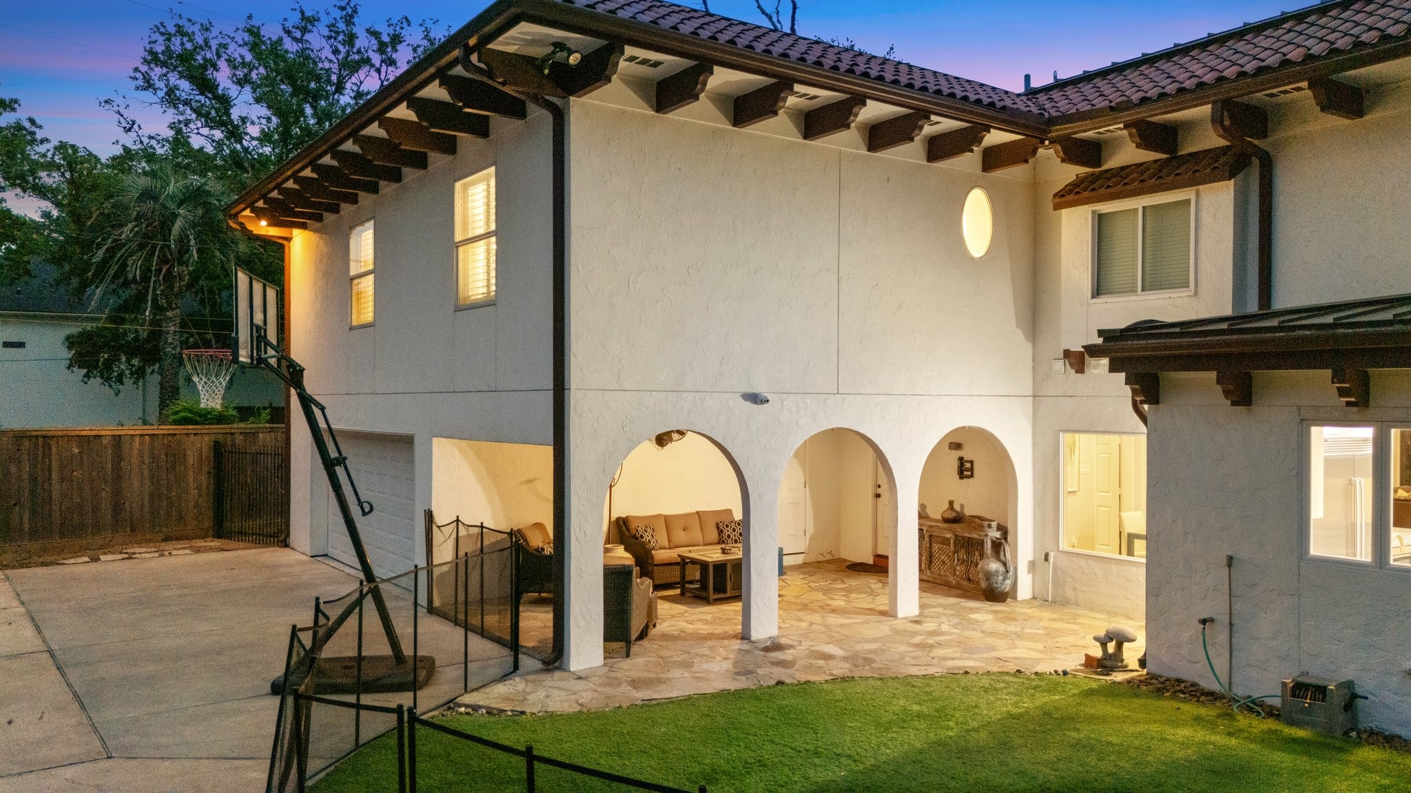 2 Warrenton Drive , Houston, TX, 77024 | 54242710 | Realty Texas LLC