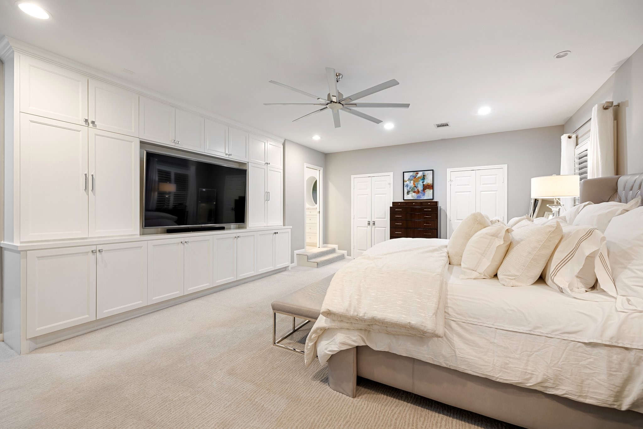 2 Warrenton Drive , Houston, TX, 77024 | 54242710 | Realty Texas LLC