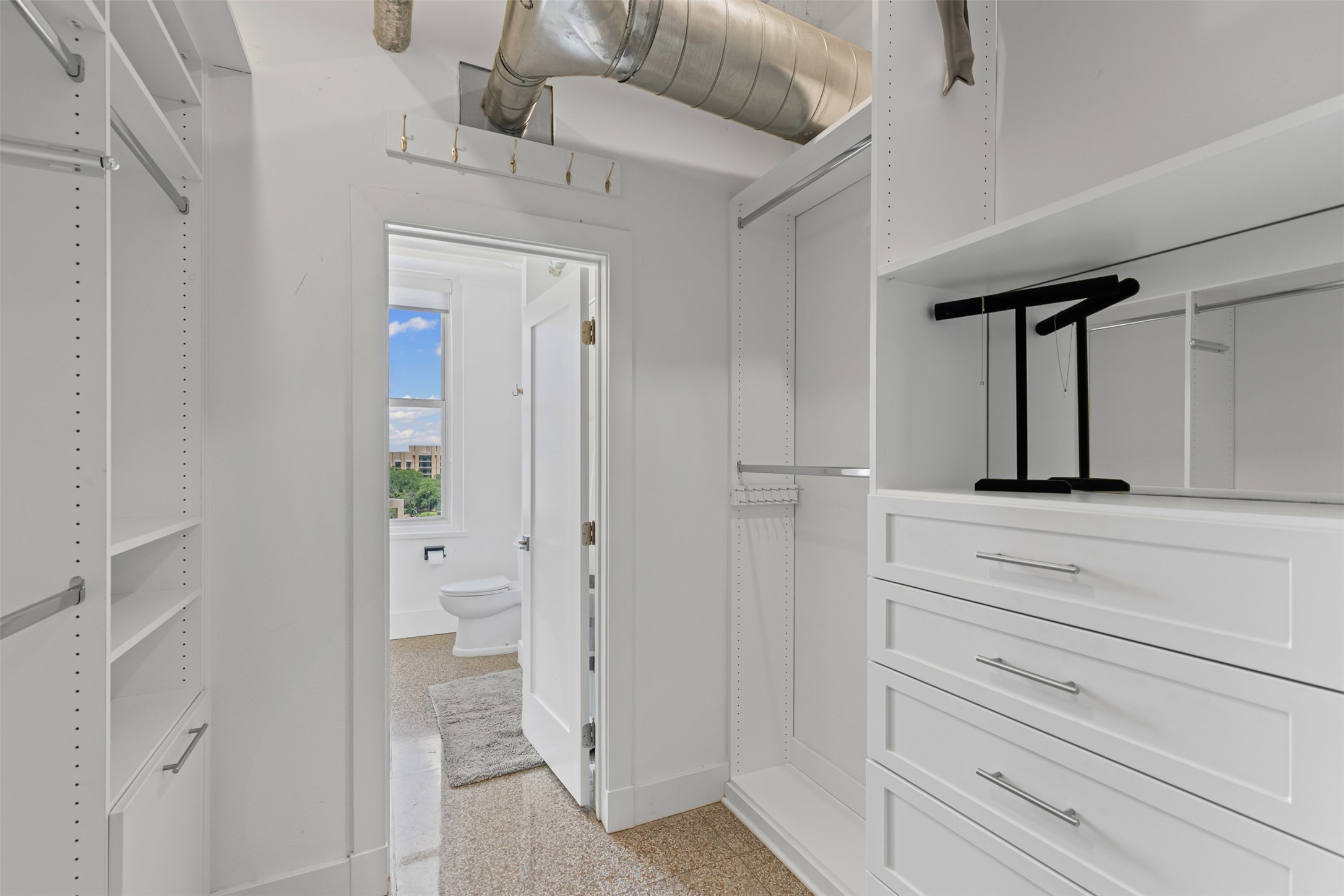 221 W Lancaster Avenue 4012 , Fort Worth, TX, 76102 | 20933504 | Realty Texas LLC