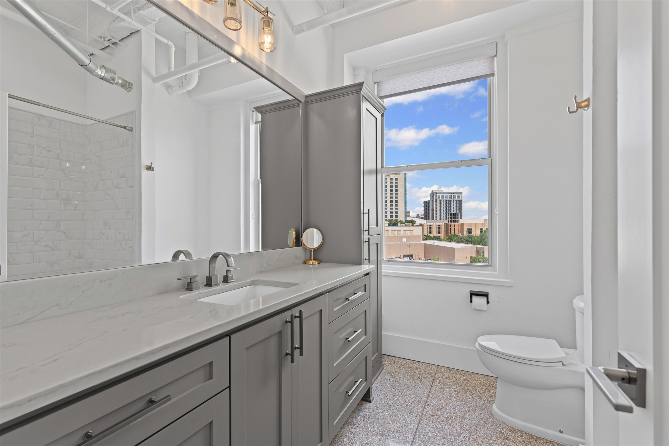 221 W Lancaster Avenue 4012 , Fort Worth, TX, 76102 | 20933504 | Realty Texas LLC