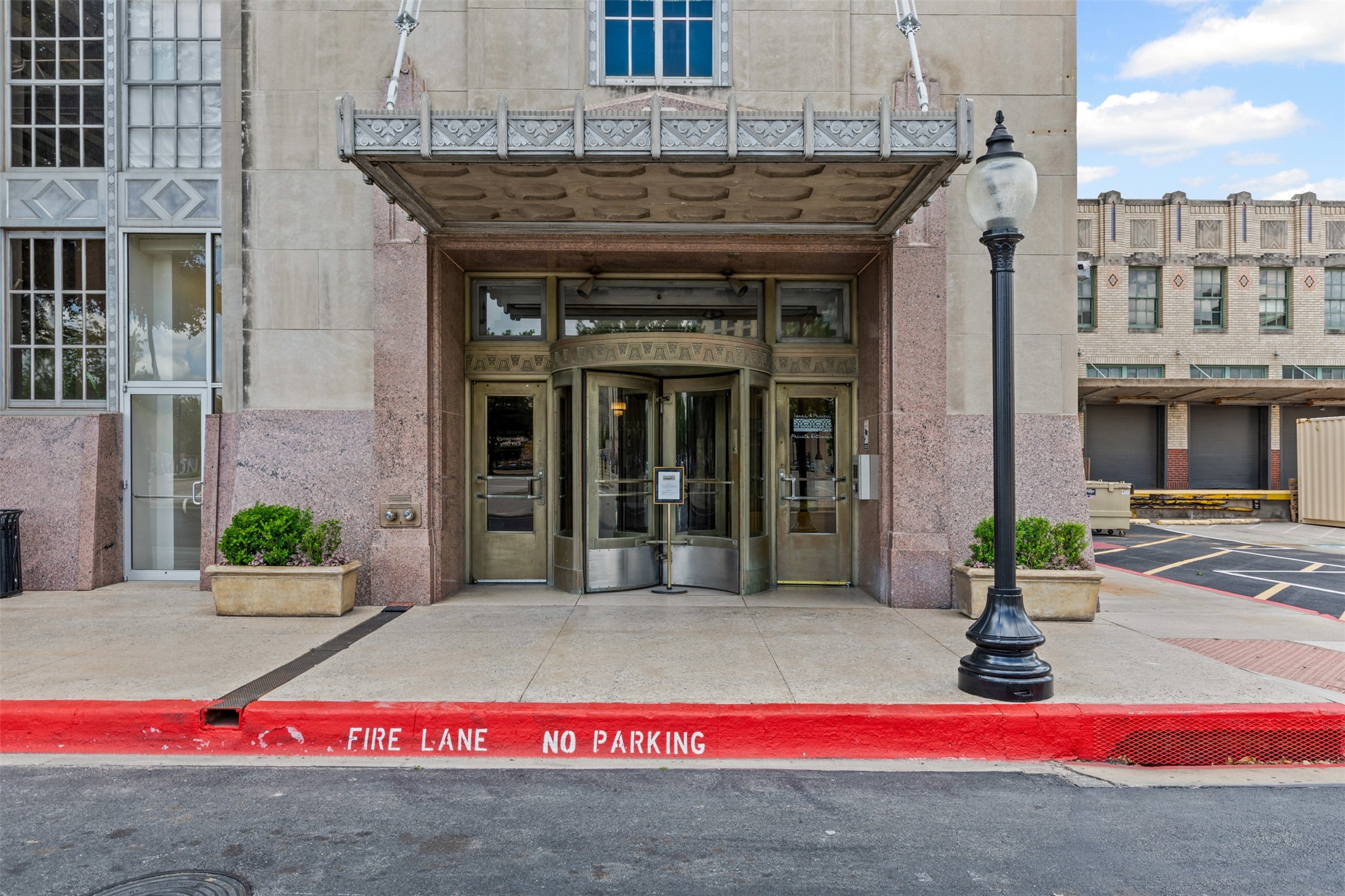221 W Lancaster Avenue 4012 , Fort Worth, TX, 76102 | 20933504 | Realty Texas LLC
