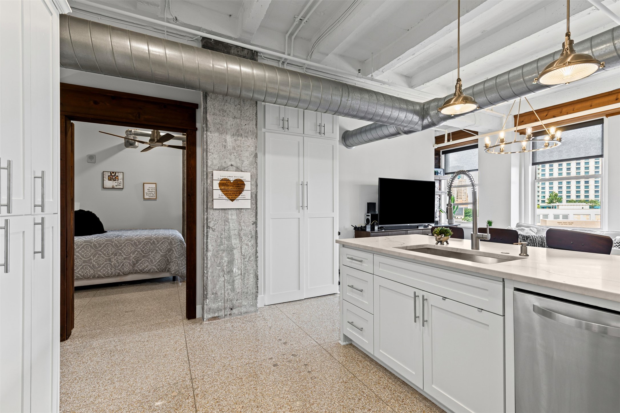 221 W Lancaster Avenue 4012 , Fort Worth, TX, 76102 | 20933504 | Realty Texas LLC