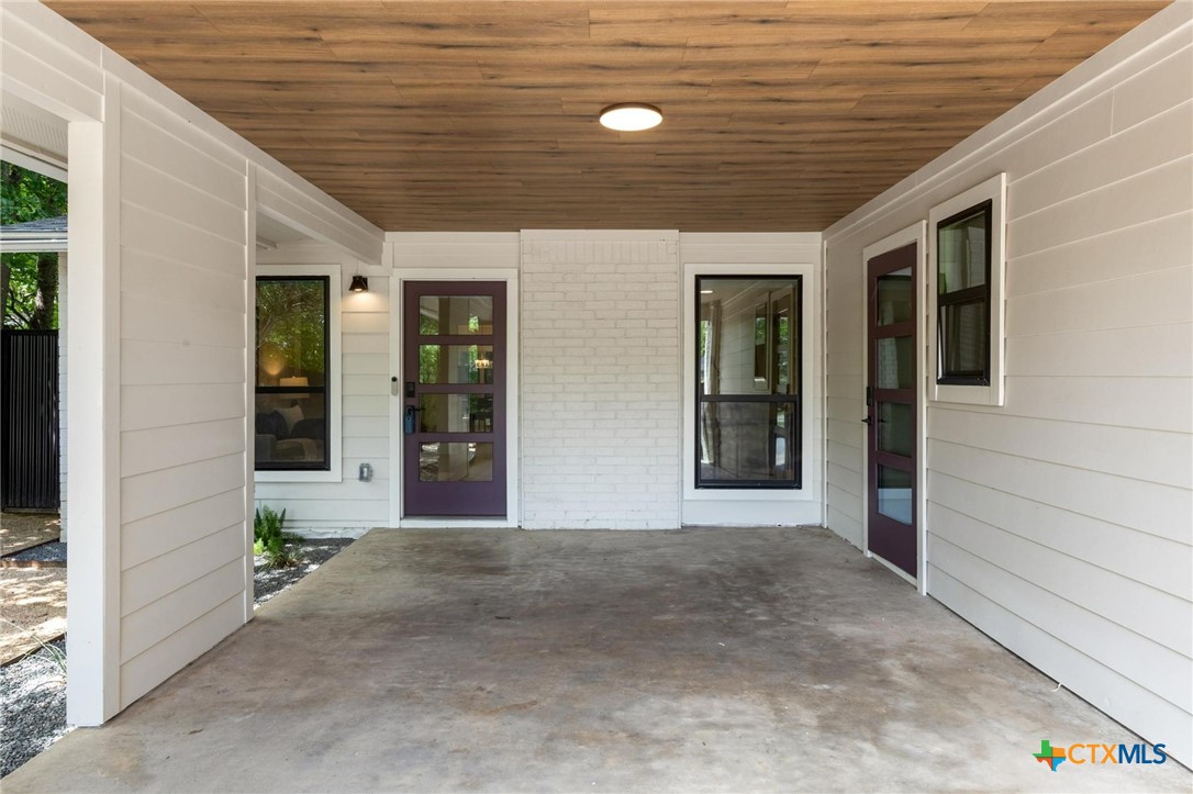 2220 E Stassney Lane A , Austin, TX, 78744 | 579404 | Realty Texas LLC