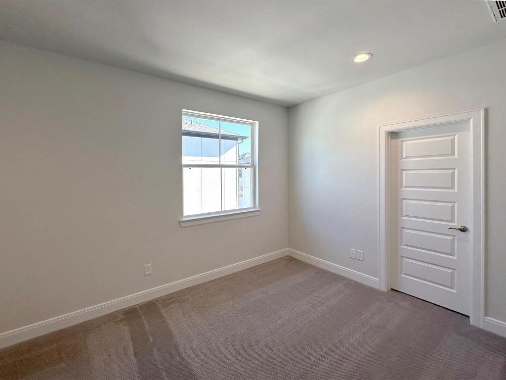 2716 Grand Fountains Drive E , Houston, TX, 77054 | 3178338 | Realty Texas LLC