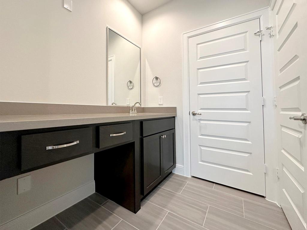 2716 Grand Fountains Drive E , Houston, TX, 77054 | 3178338 | Realty Texas LLC