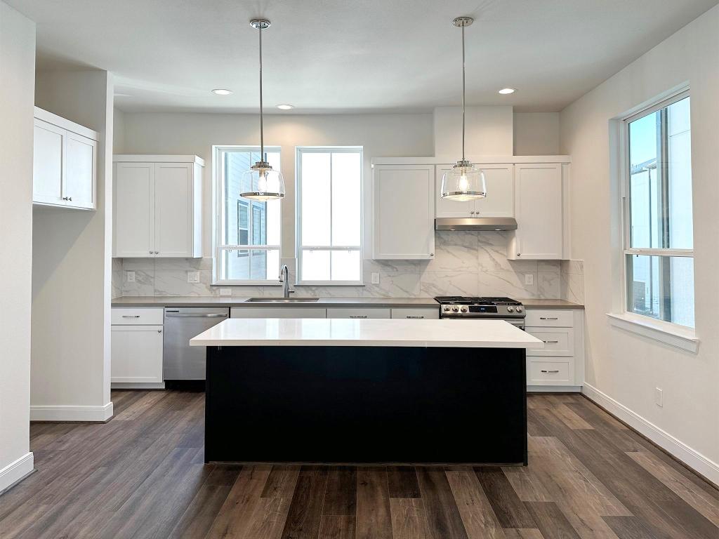 2716 Grand Fountains Drive E , Houston, TX, 77054 | 3178338 | Realty Texas LLC