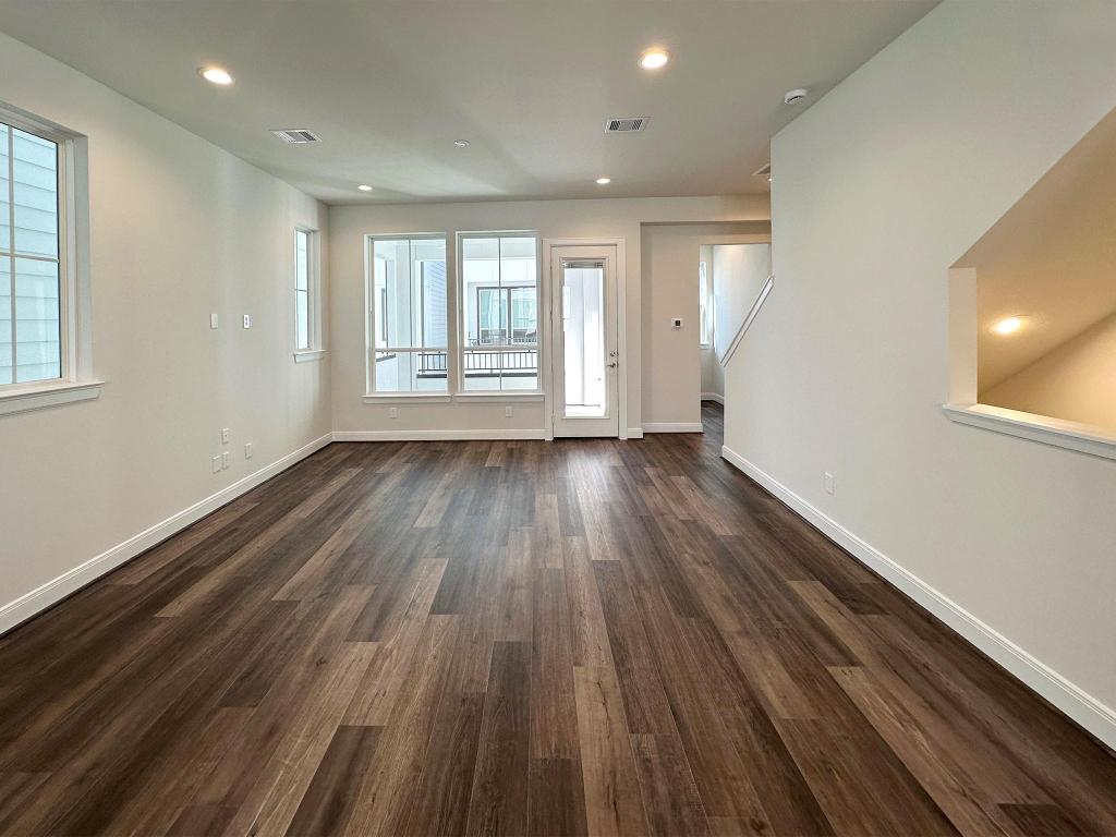 2716 Grand Fountains Drive E , Houston, TX, 77054 | 3178338 | Realty Texas LLC