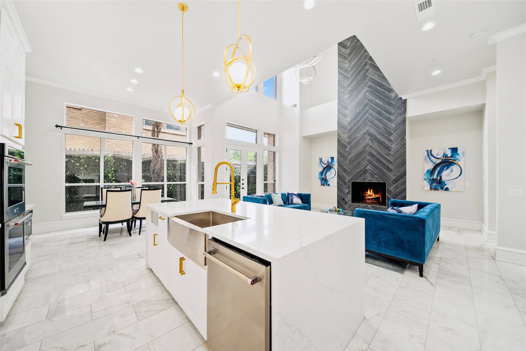 3307 Throckmorton Street , Dallas, TX, 75219 | 20934003 | Realty Texas LLC