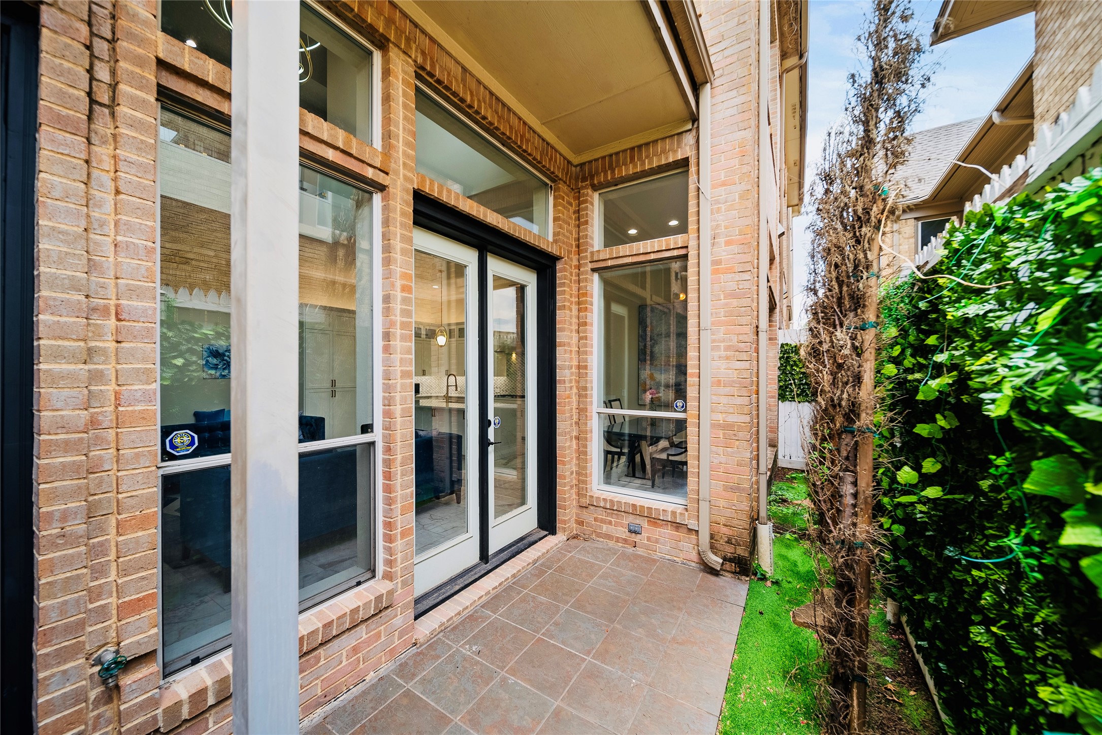 3307 Throckmorton Street , Dallas, TX, 75219 | 20934003 | Realty Texas LLC